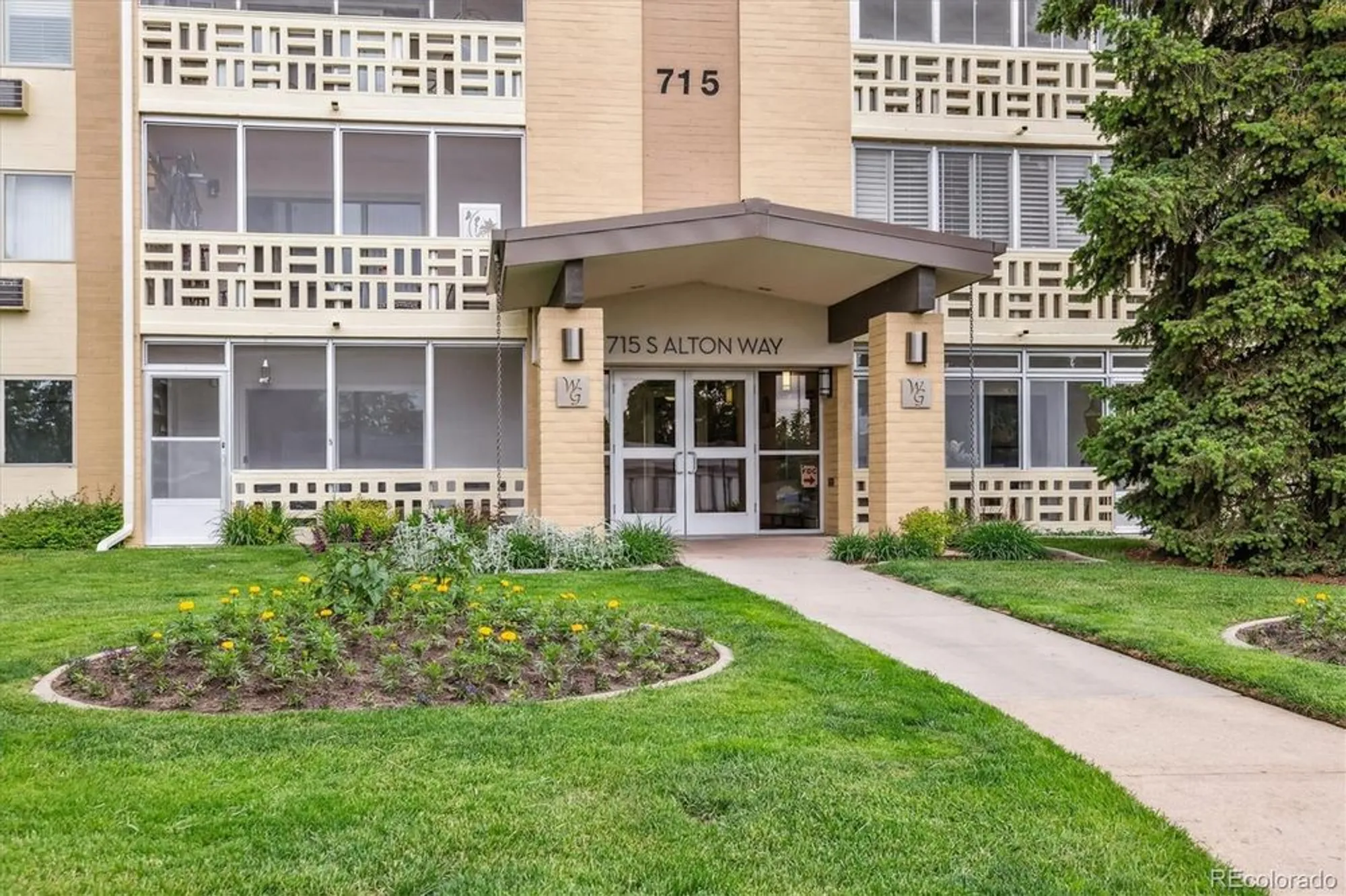 Property Slideshow image 21 of 49 | 715 s alton way unit 5d, Denver, CO, 80247