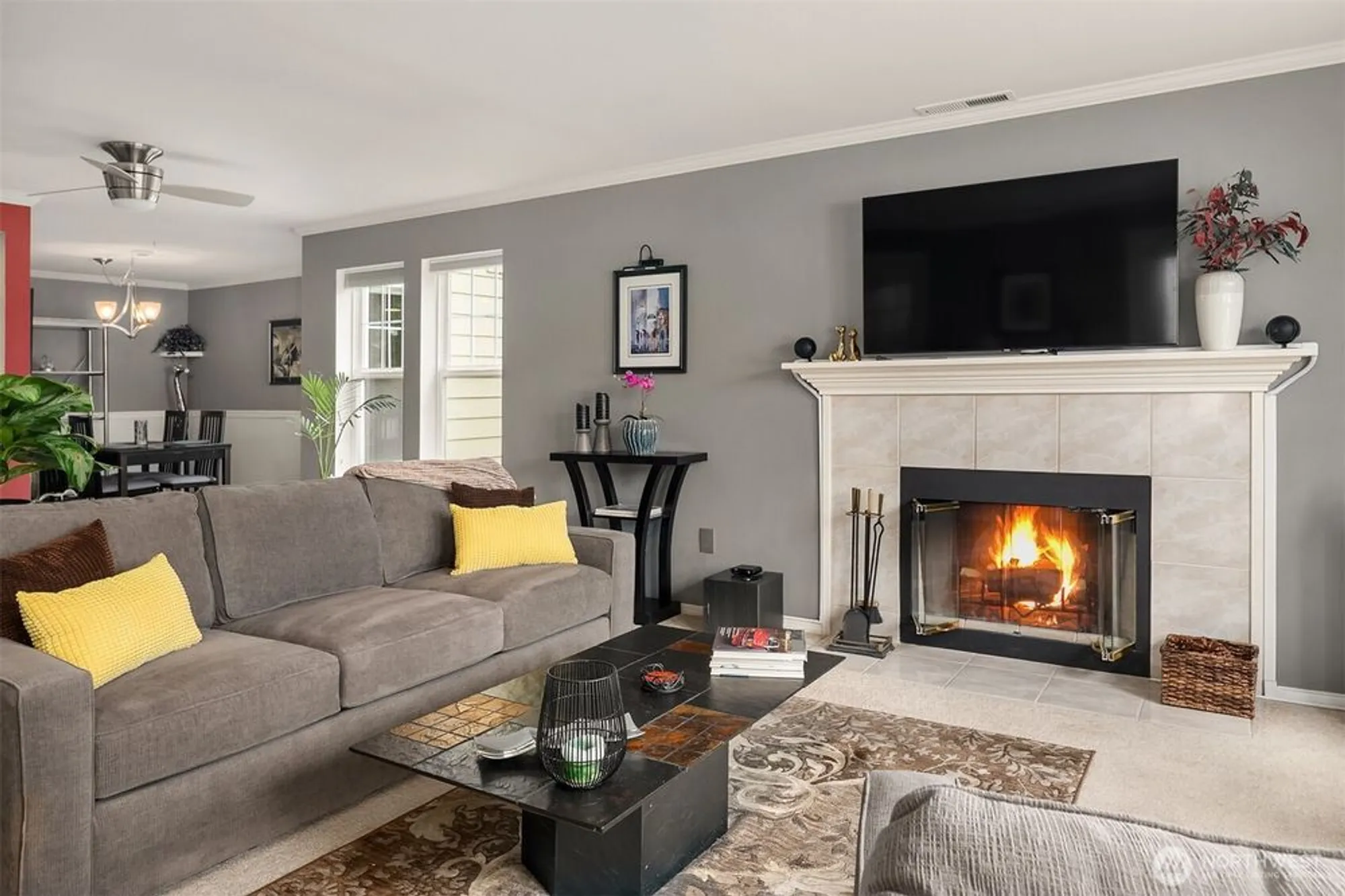 Property Slideshow image 4 of 34 | 4109 224th ln 213, Issaquah, WA, 98029