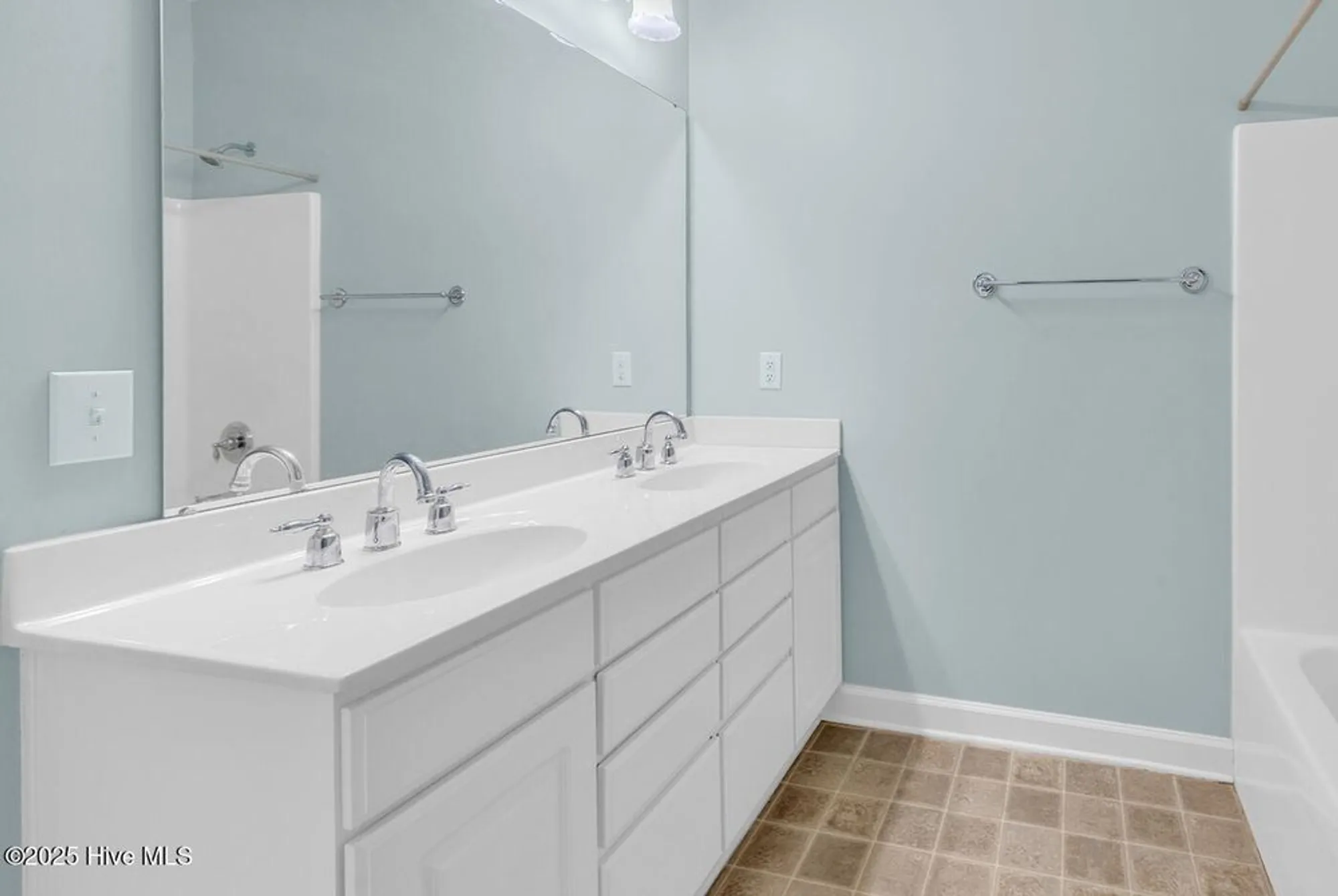 Property Slideshow image 21 of 30 | 395 s crow creek dr 1304, Calabash, NC, 28467