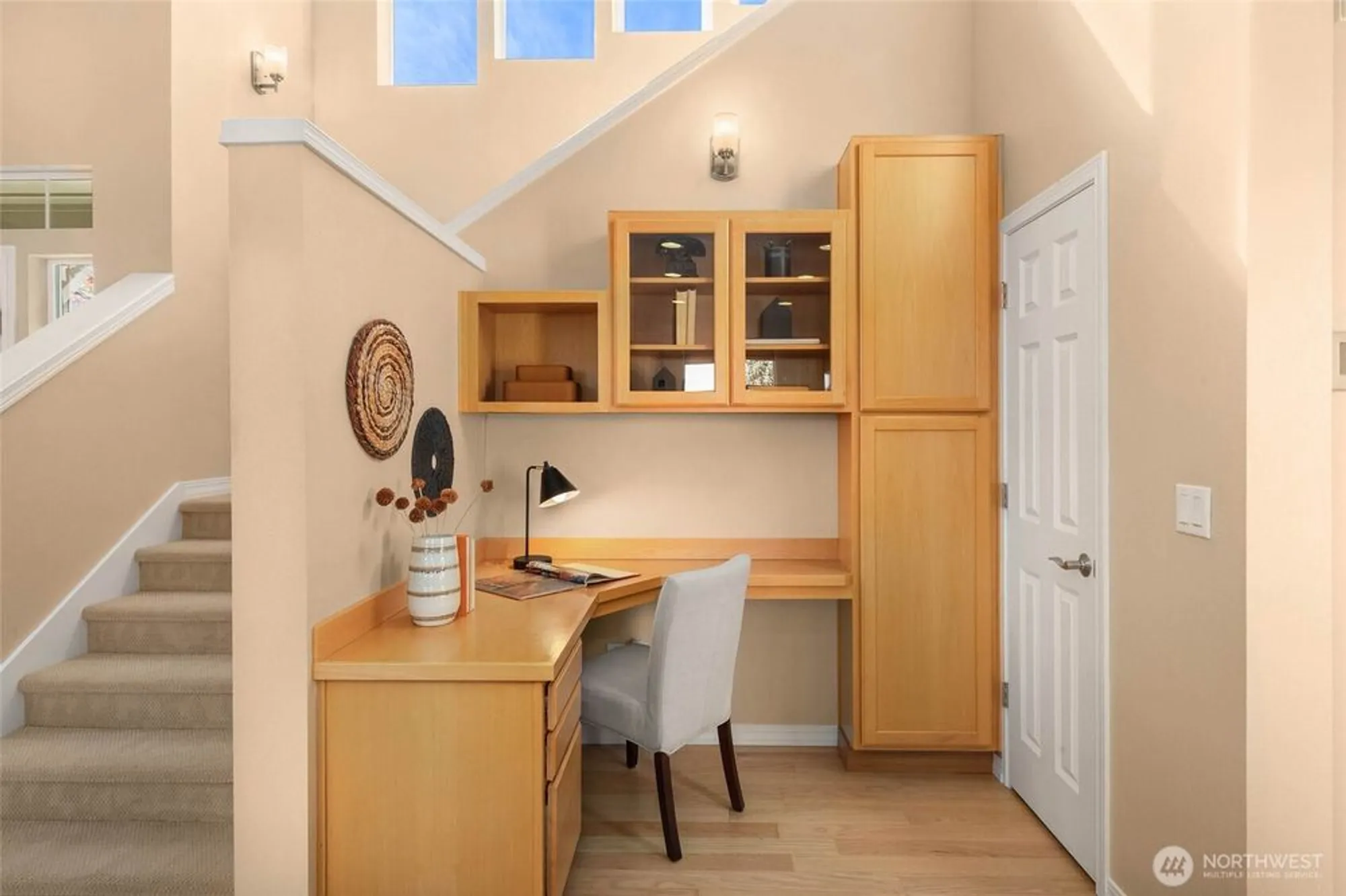 Property Slideshow image 17 of 25 | 12429 243rd pl, Redmond, WA, 98053