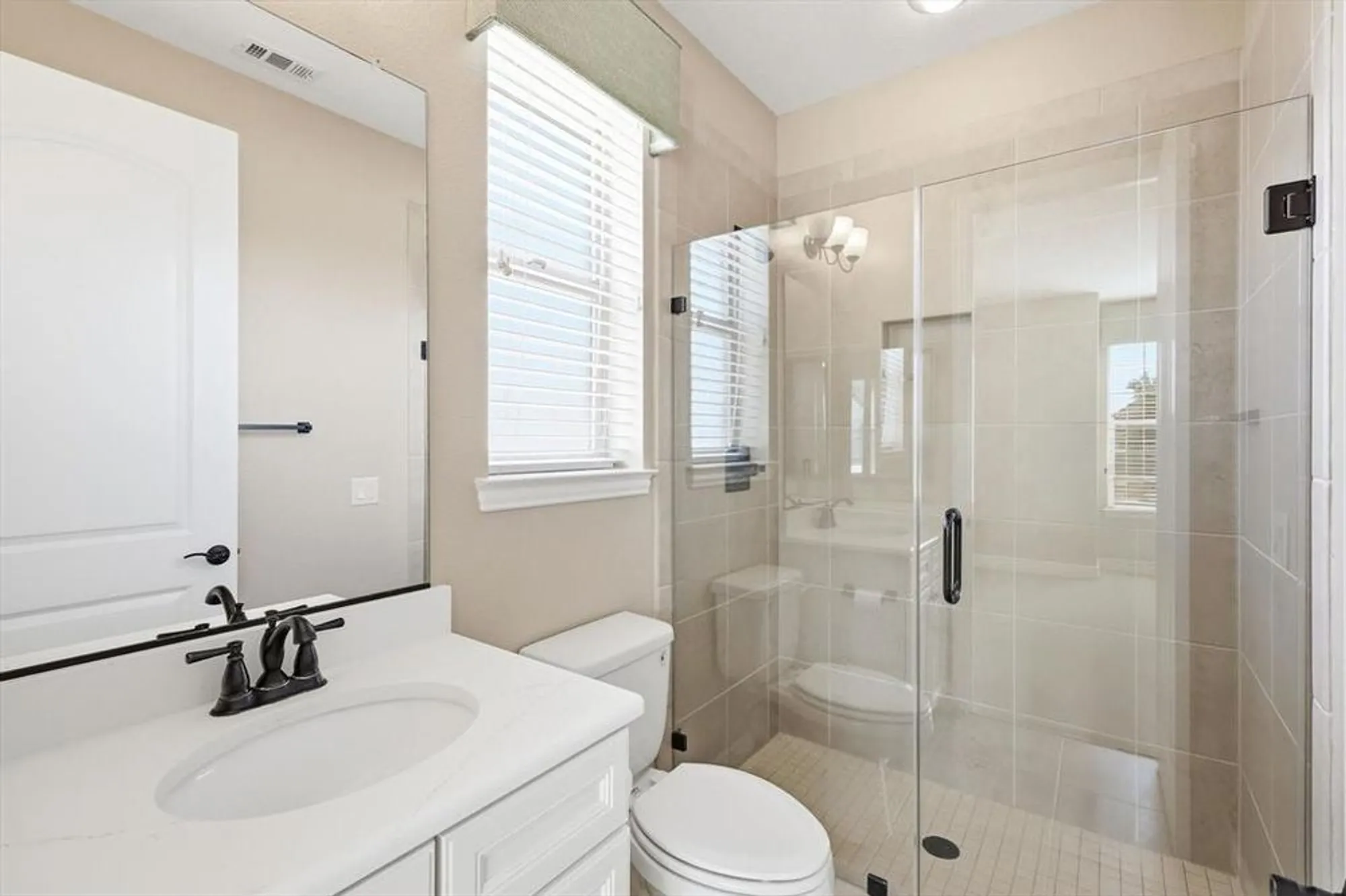 Property Slideshow image 24 of 37 | 11920 cinnamon dr, Denton, TX, 76207