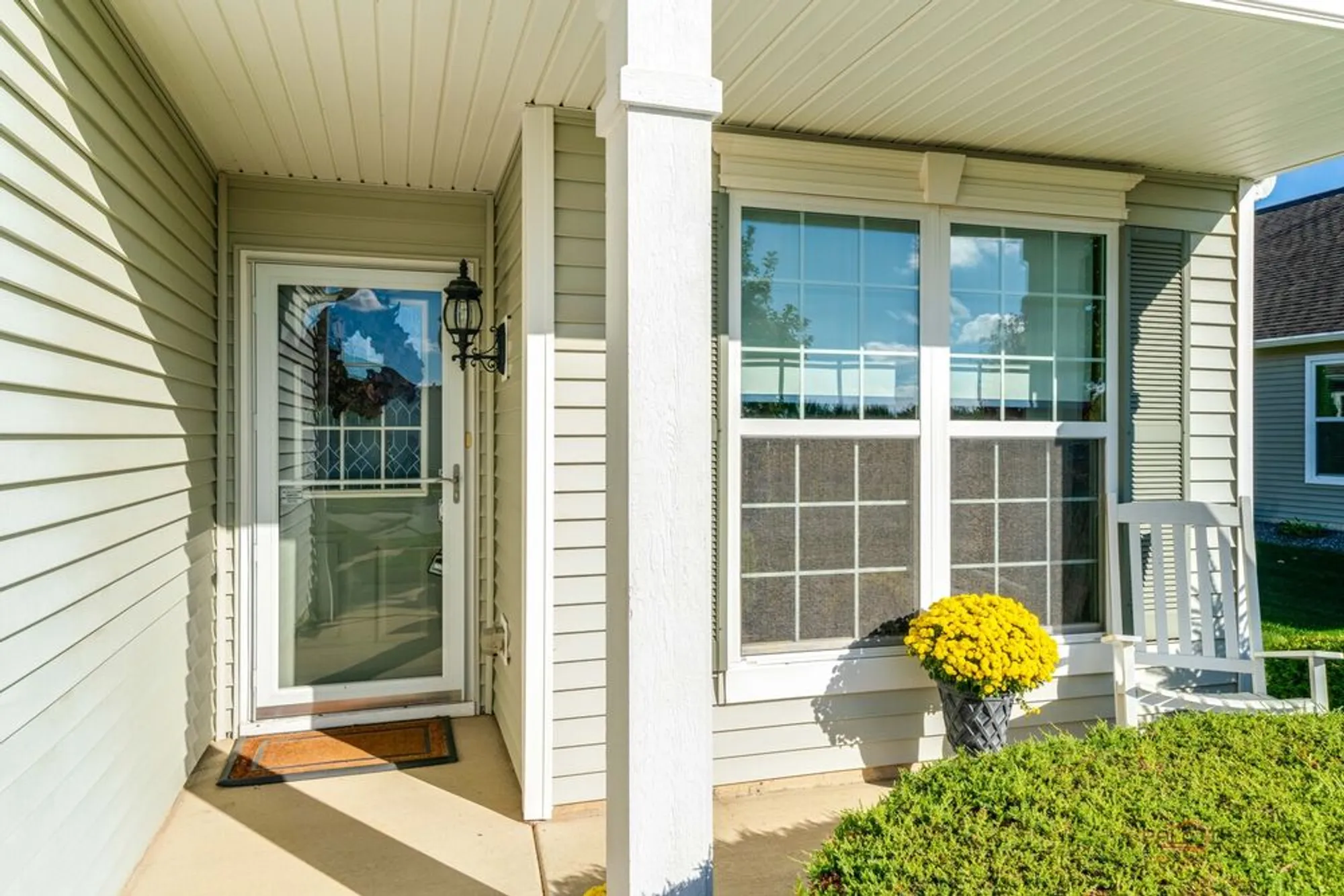 Property Slideshow image 2 of 34 | 3174 comstock ct, Mundelein, IL, 60060