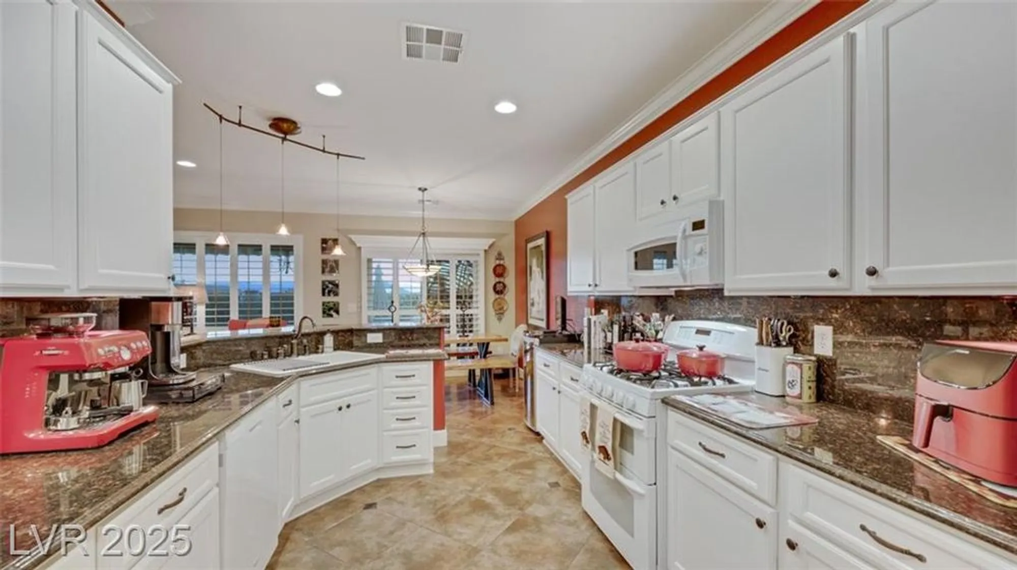 Property Slideshow image 25 of 65 | 2448 hamonah dr, Henderson, NV, 89044