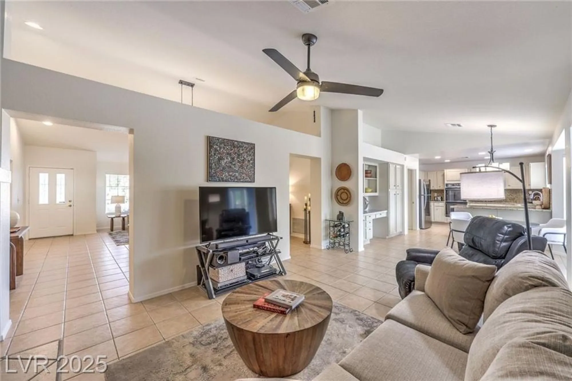 Property Slideshow image 7 of 53 | 3000 linkview dr, Las Vegas, NV, 89134