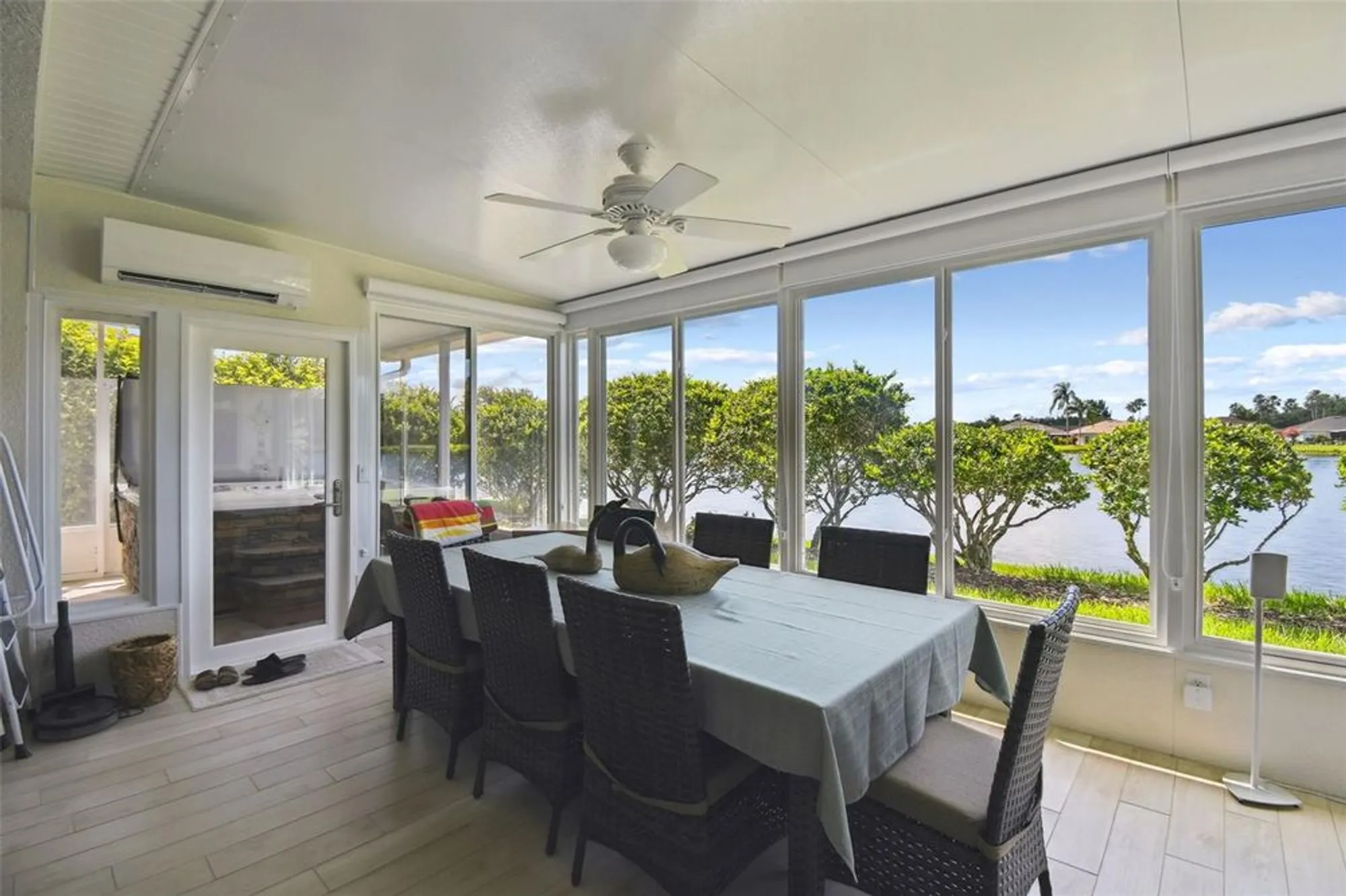 Property Slideshow image 30 of 61 | 201 largo dr, Kissimmee, FL, 34759