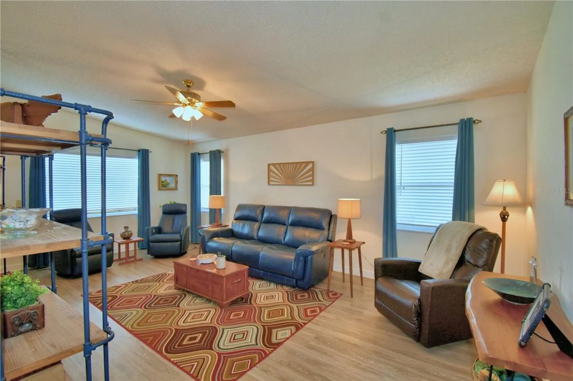 Property Slideshow image 12 of 60 | 4823 colonnades cir, Lakeland, FL, 33811