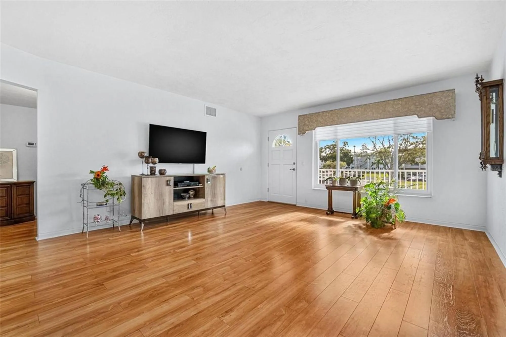 Property Slideshow image 5 of 70 | 2430 brazilia dr 28, Clearwater, FL, 33763