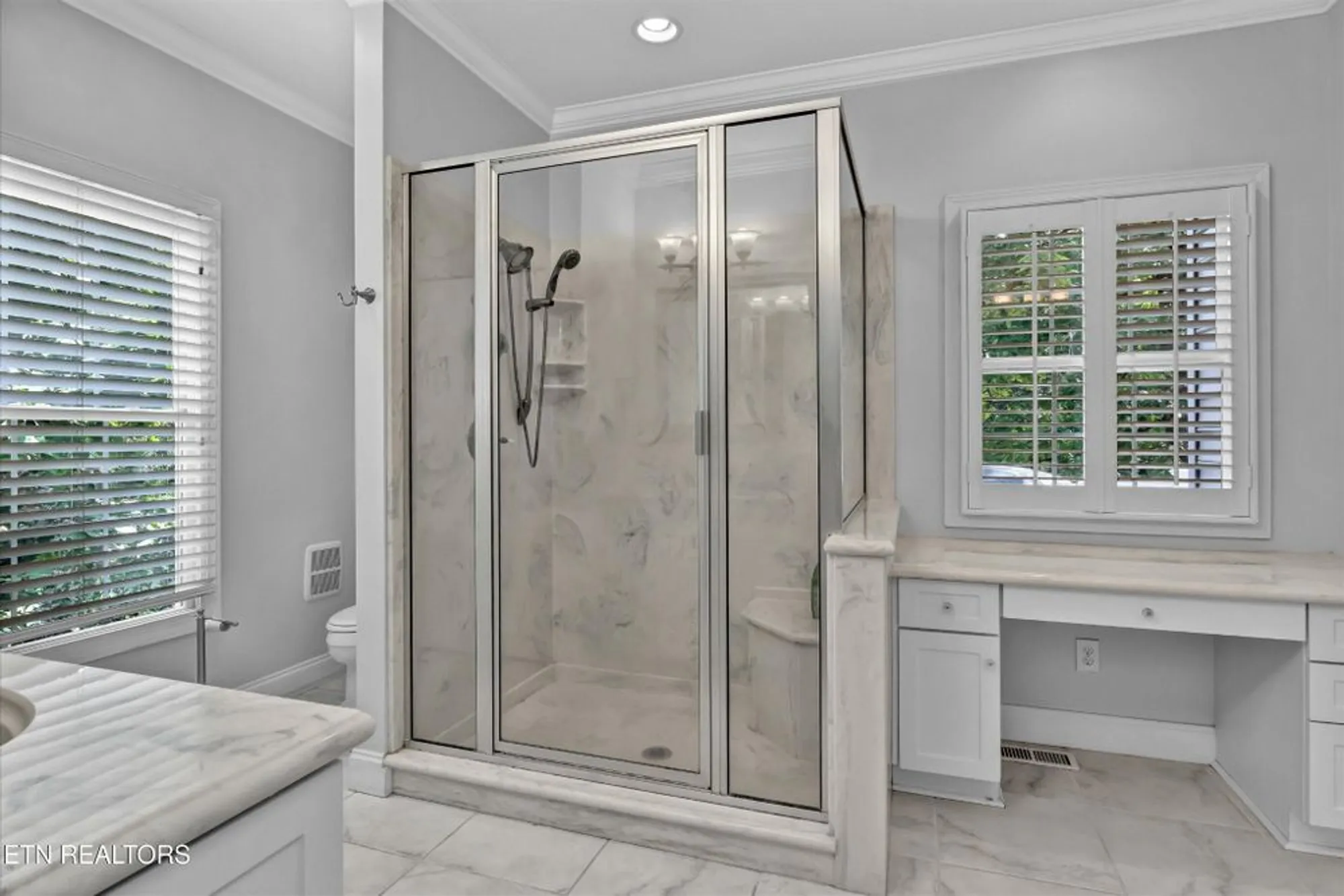 Property Slideshow image 11 of 25 | 140 ootsima way, Loudon, TN, 37774