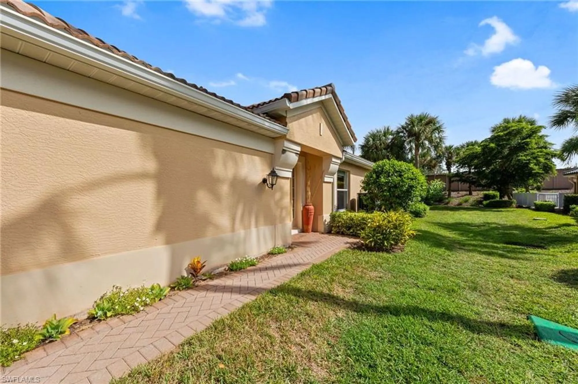 Property Slideshow image 5 of 50 | 10097 colonial country club blvd, Fort Myers, FL, 33913