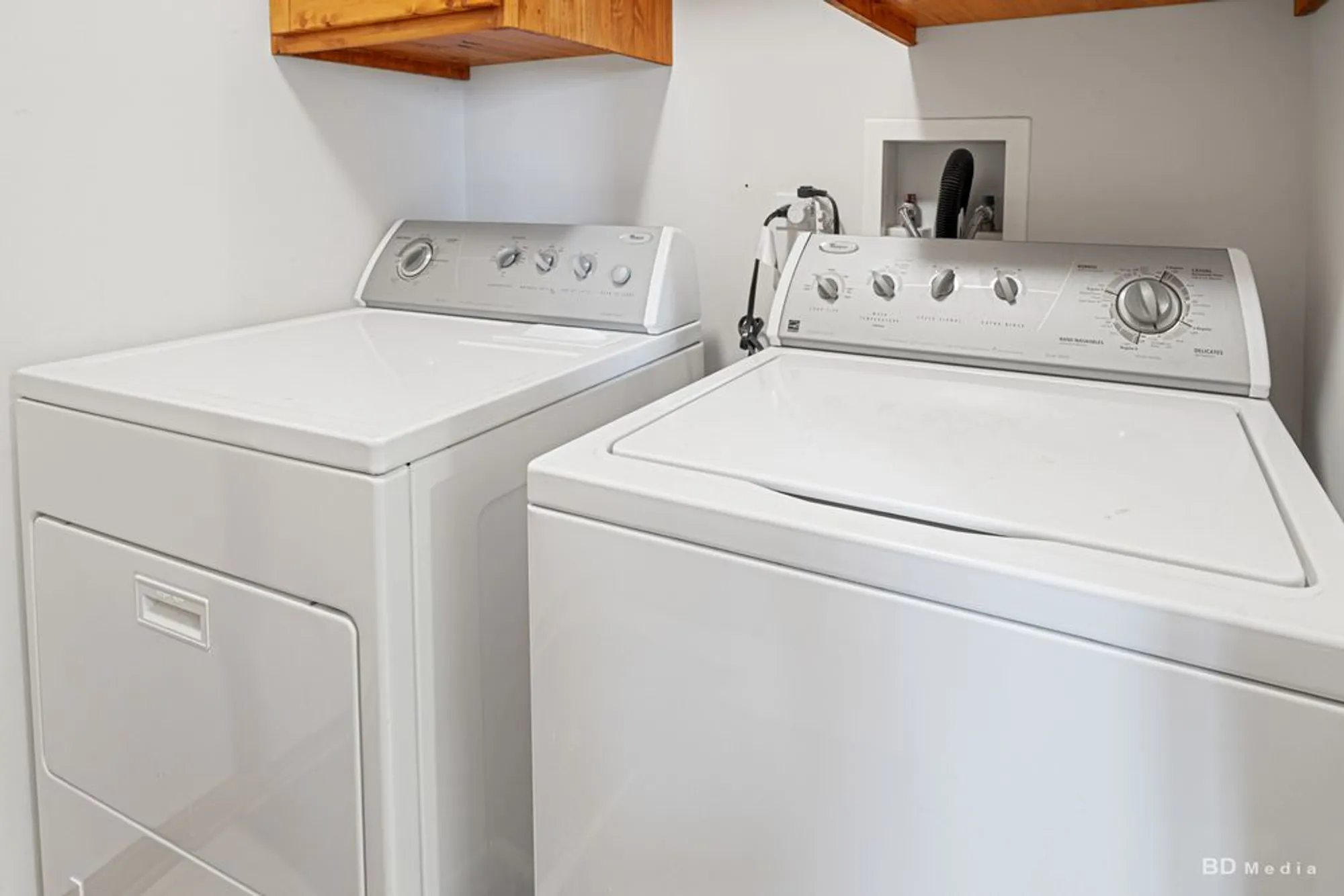 Property Slideshow image 12 of 28 | 2508 meer park ct, Crest Hill, IL, 60403