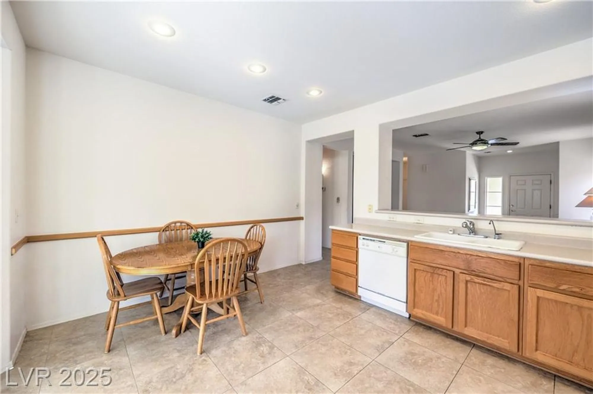 Property Slideshow image 15 of 26 | 2535 leighton ave, Henderson, NV, 89052
