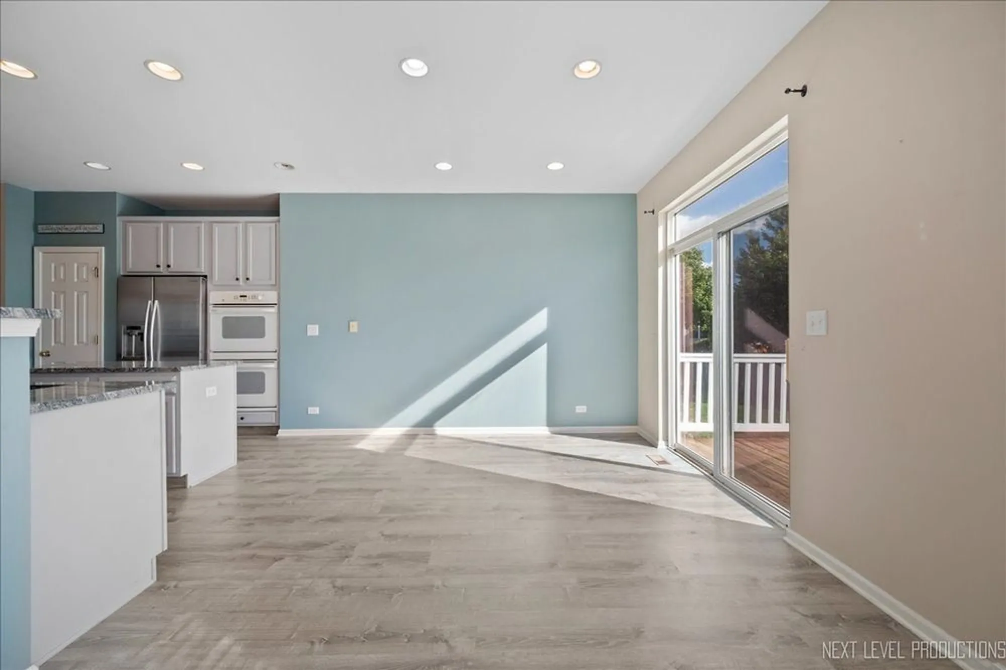 Property Slideshow image 10 of 29 | 712 bohannon cir, Oswego, IL, 60543