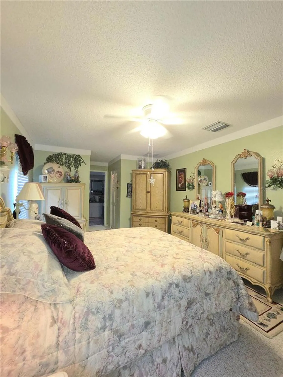 Property Slideshow image 22 of 48 | 9902 saint joseph ct, New Port Richey, FL, 34655