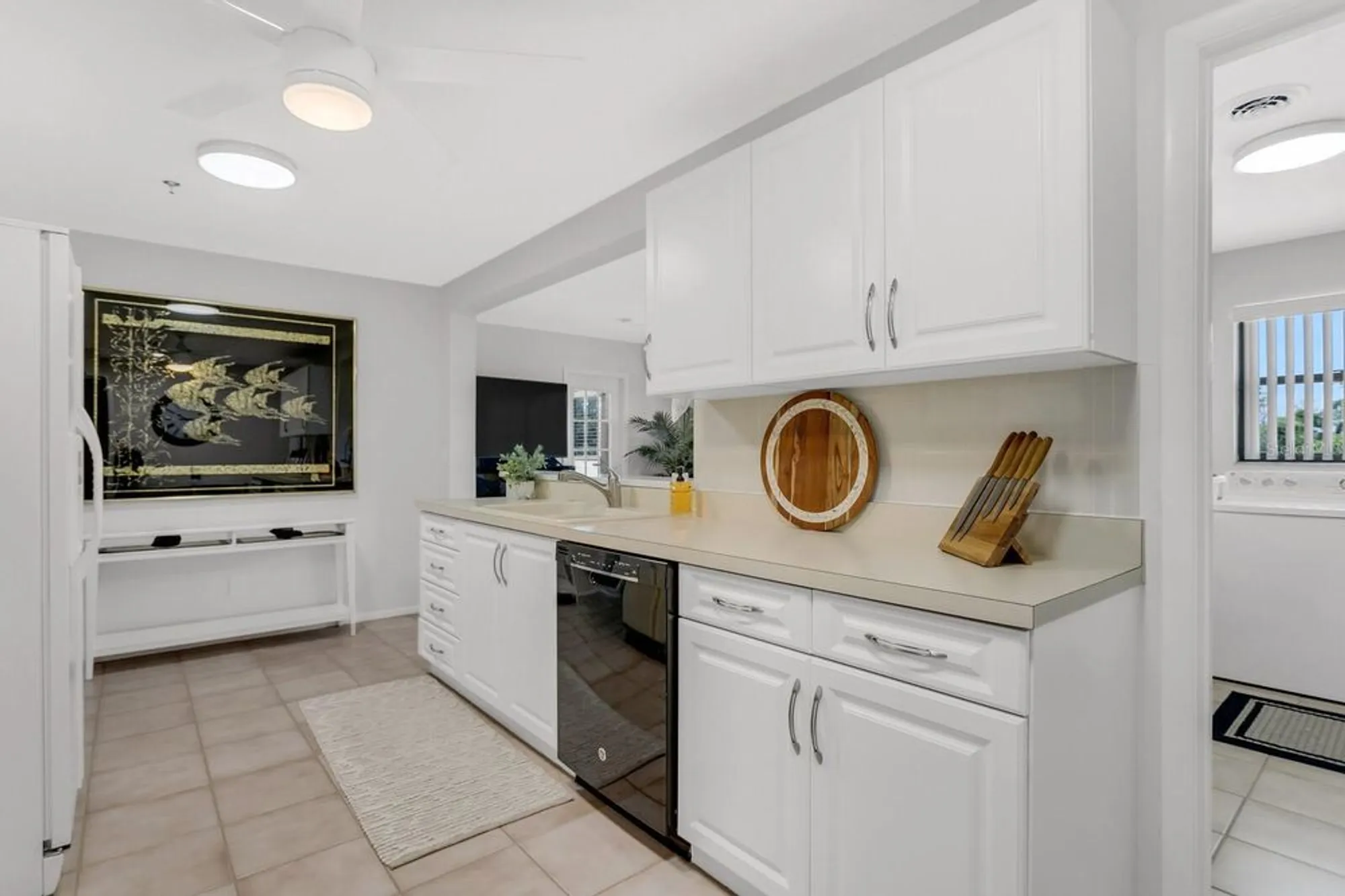 Property Slideshow image 23 of 77 | 8186 terrace garden dr n unit 101, St Petersburg, FL, 33709