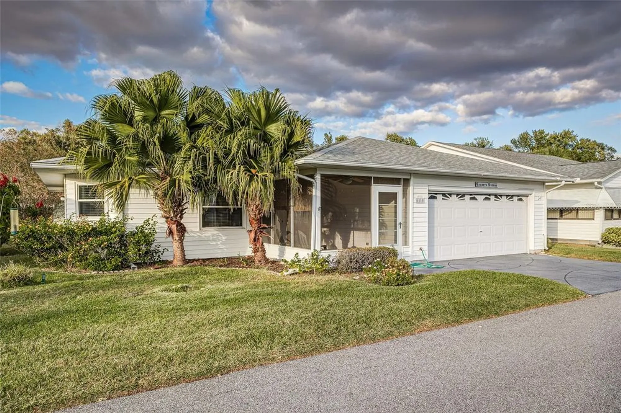 Property Slideshow image 1 of 39 | 4850 squire hollow dr, Lakeland, FL, 33811