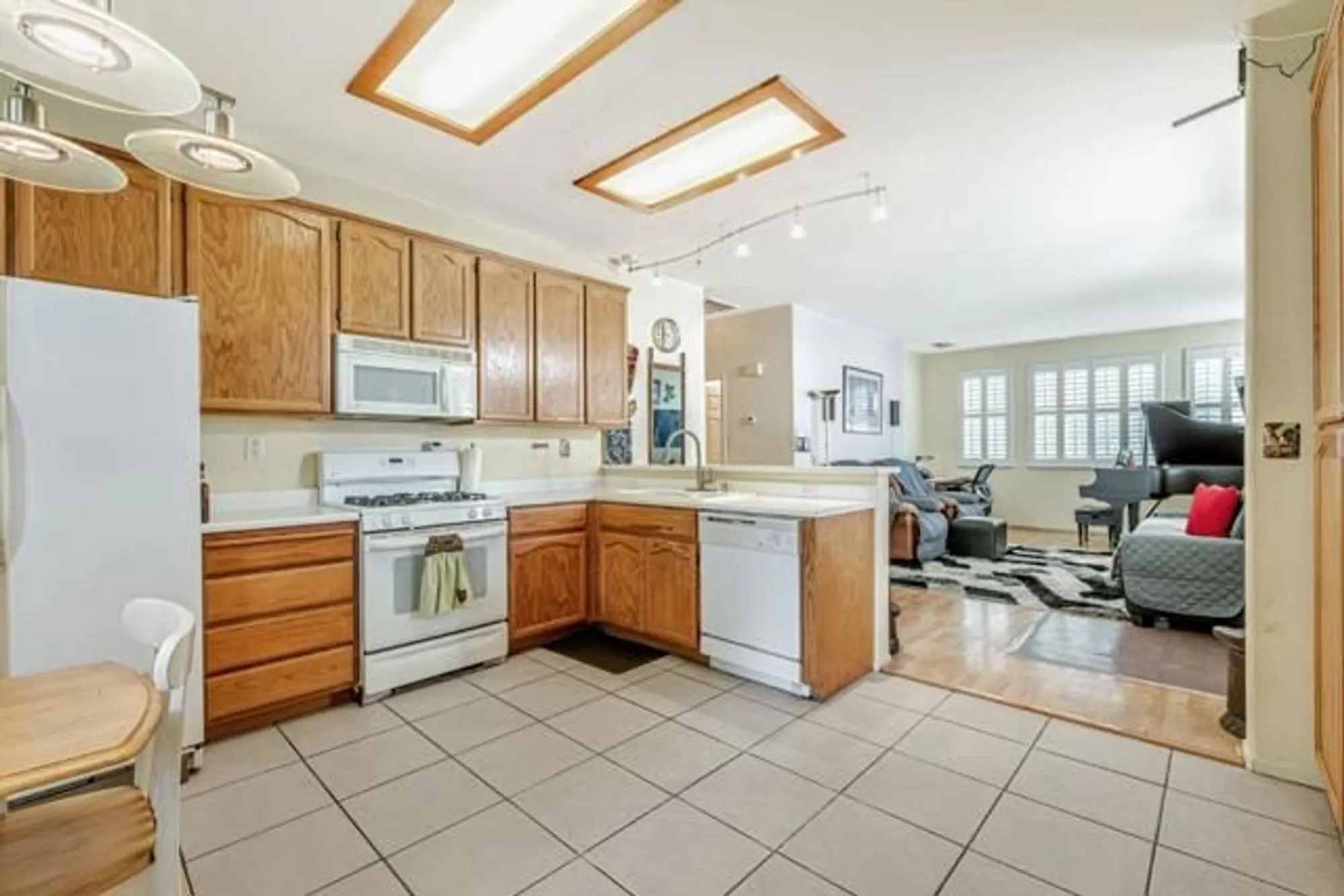 Property Slideshow image 6 of 34 | 782 oakhill way, Rio Vista, CA, 94571