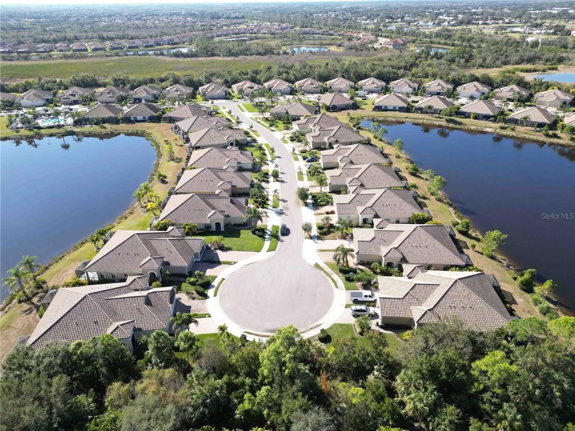 Property Slideshow image 58 of 70 | 21625 avon park ct, Venice, FL, 34293