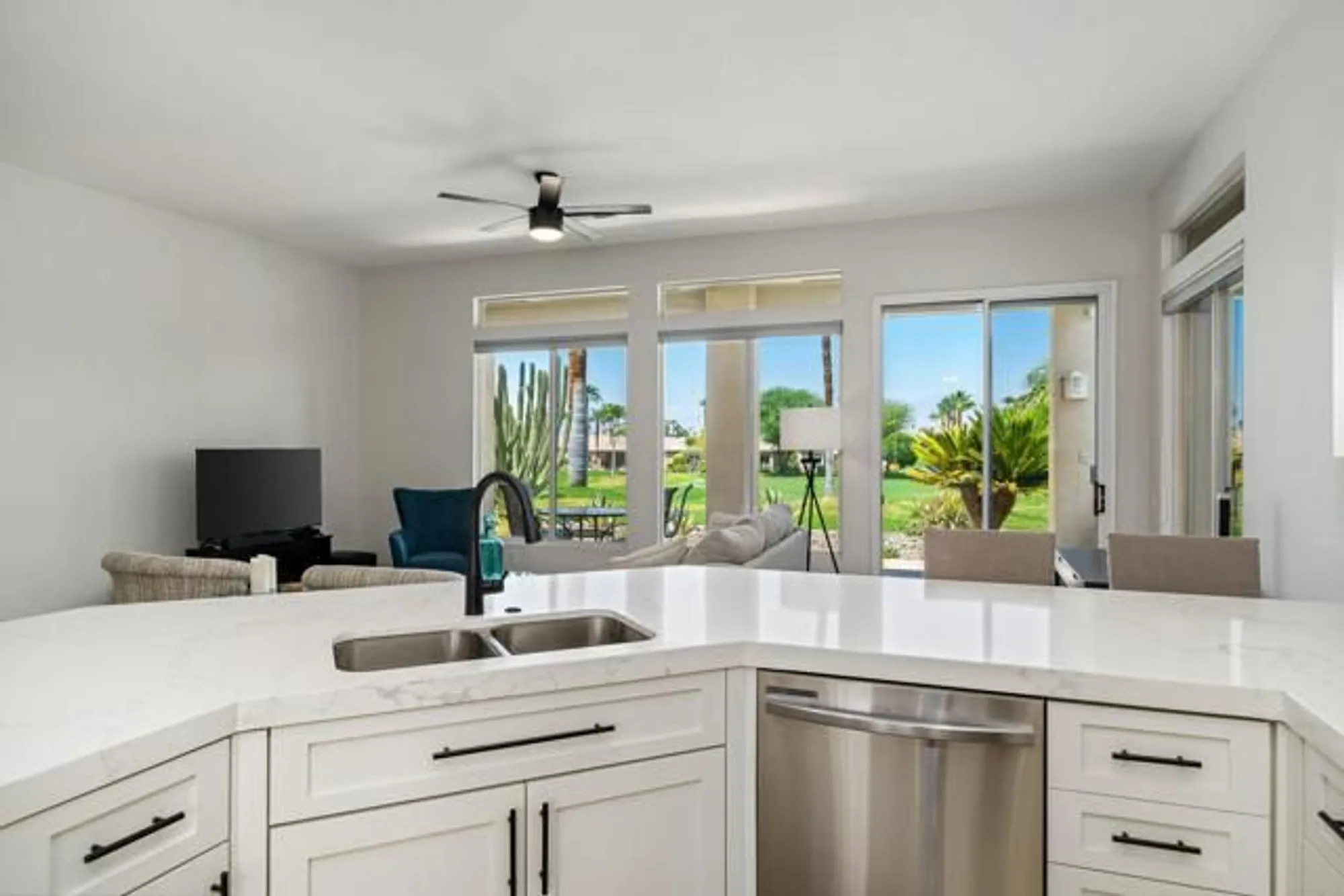 Property Slideshow image 12 of 44 | 80418 portobello dr, Indio, CA, 92201