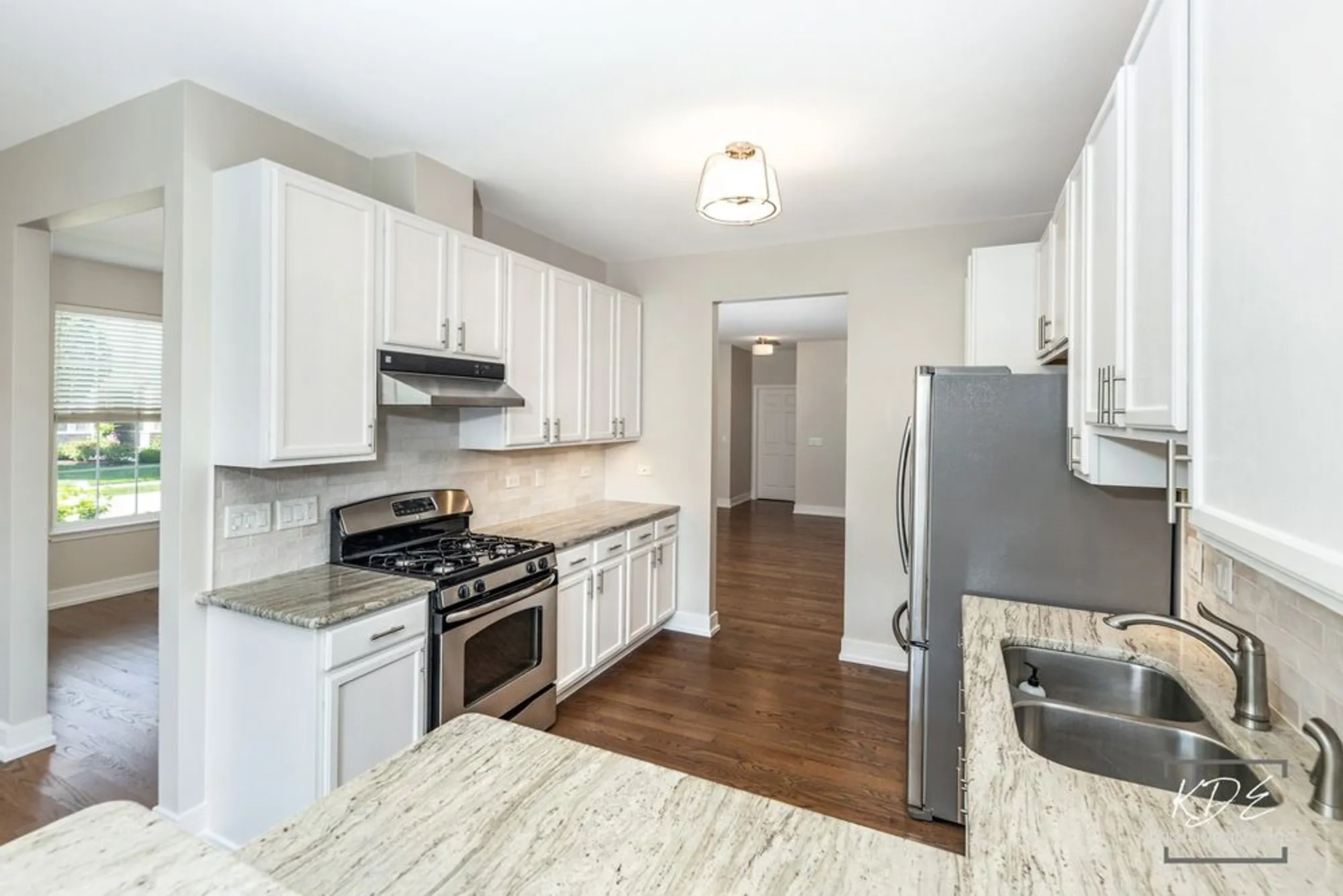 Property Slideshow image 6 of 33 | 2836 hillcrest cir, Naperville, IL, 60564