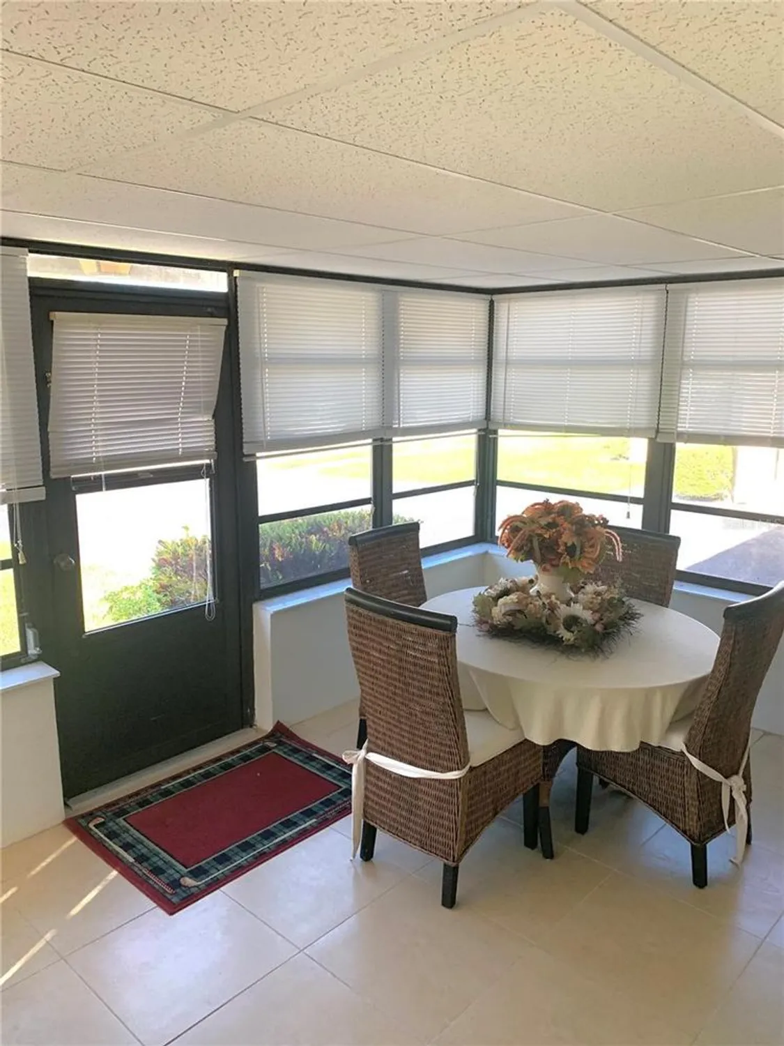 Property Slideshow image 17 of 27 | 2711 sherbrooke ln b, Palm Harbor, FL, 34684