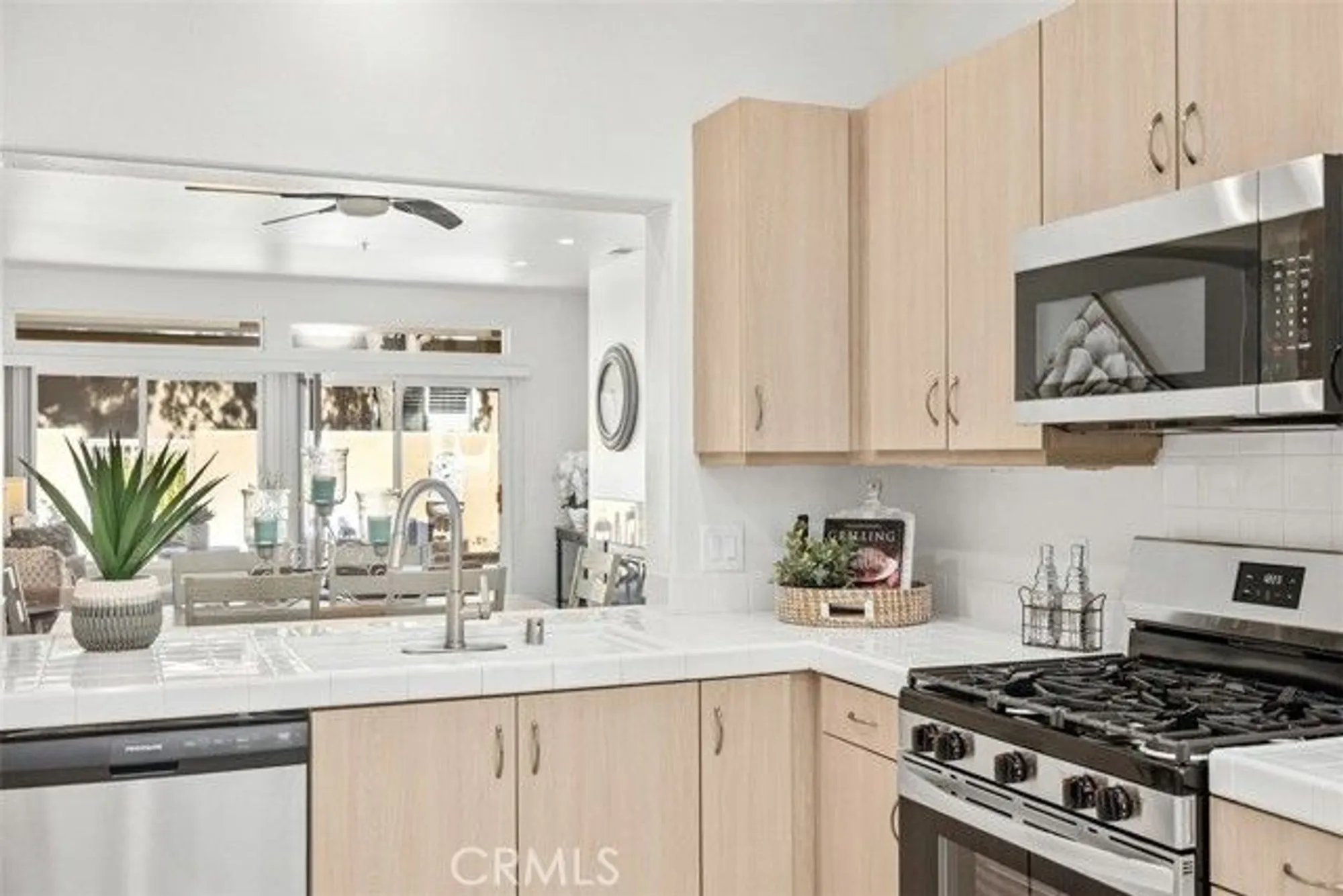 Property Slideshow image 17 of 57 | 28961 san raphael, Mission Viejo, CA, 92692