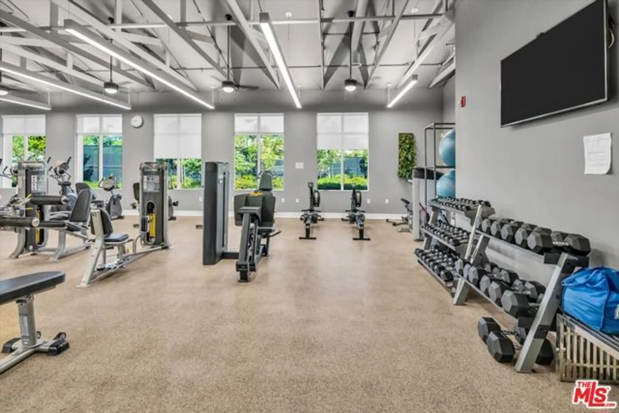 Property Slideshow image 34 of 39 | 180 kettle crk, Beaumont, CA, 92223