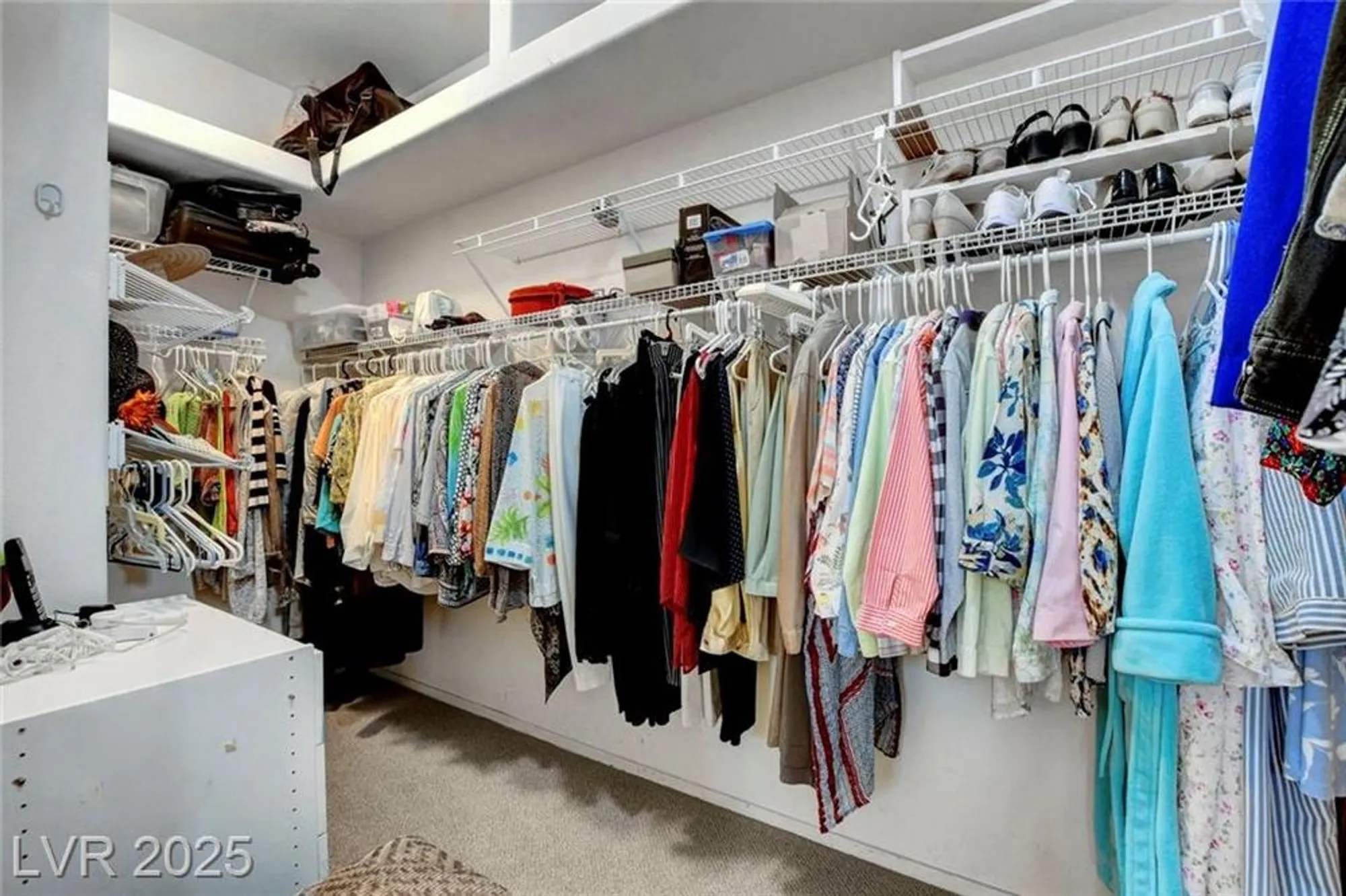 Property Slideshow image 9 of 29 | 3001 swan hill dr, Las Vegas, NV, 89134