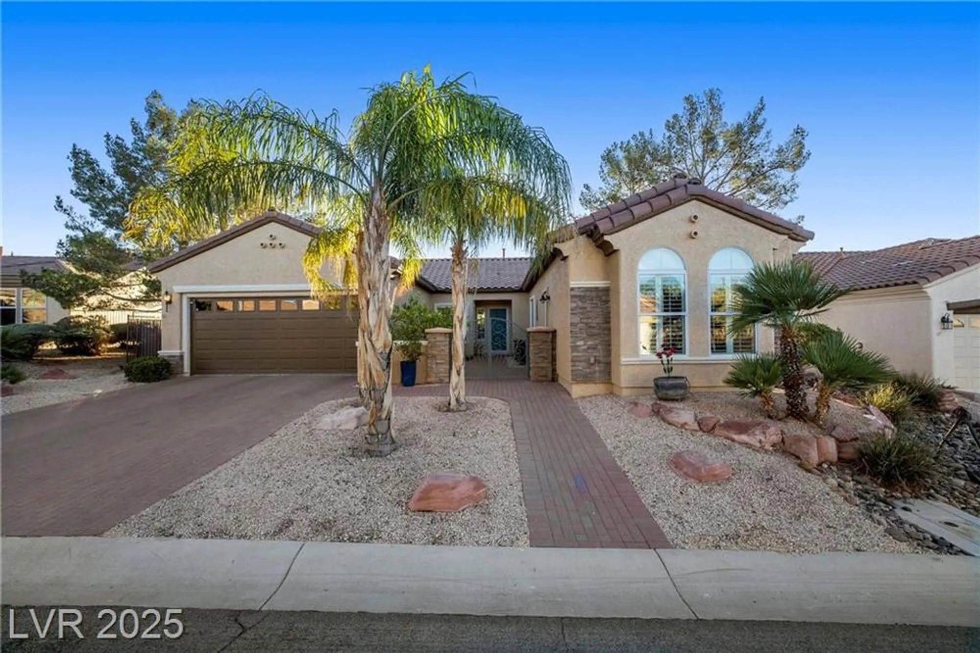 Property Slideshow image 3 of 24 | 2731 goldcreek st, Henderson, NV, 89052