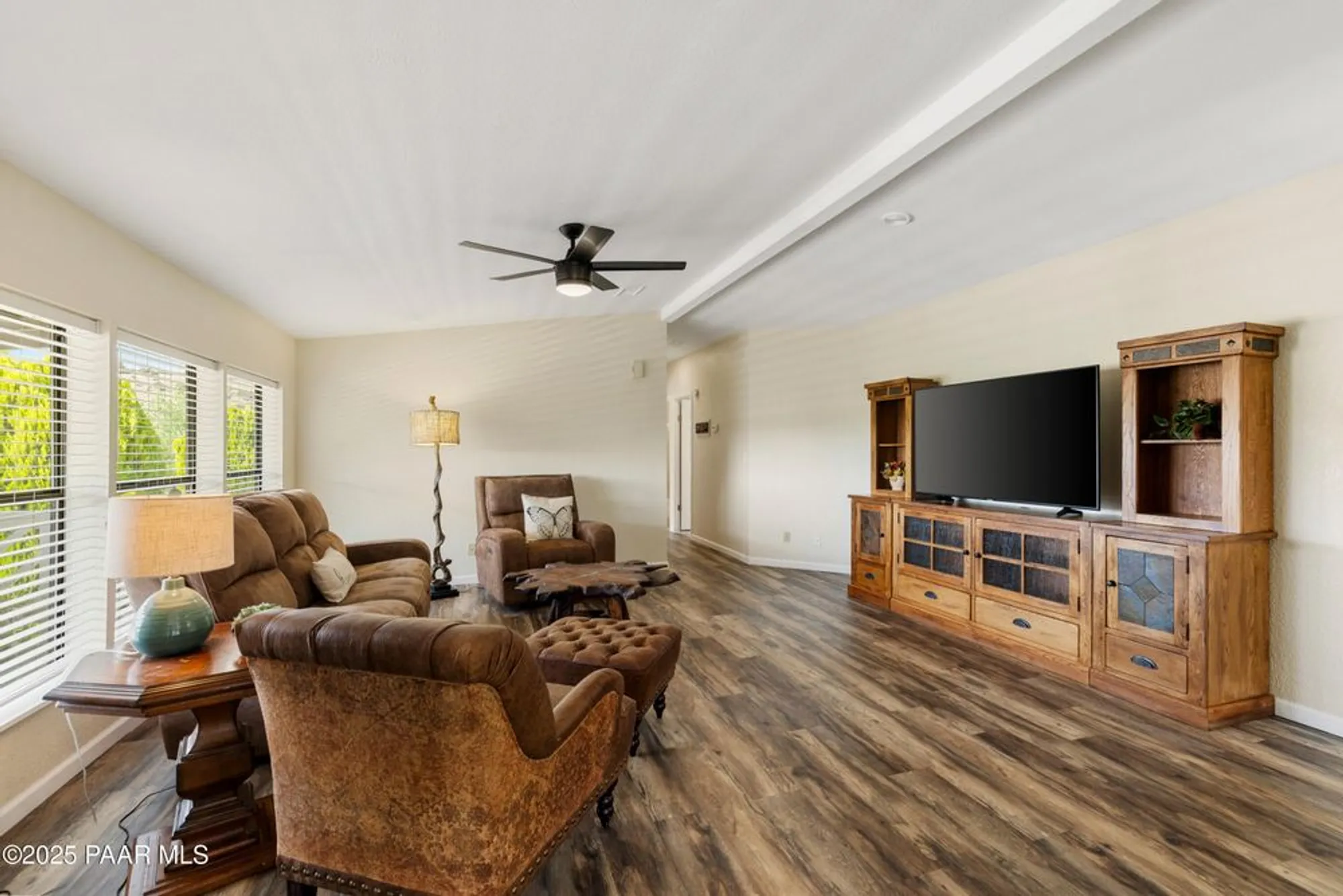 Property Slideshow image 9 of 48 | 1947 e mountain hollow dr, Prescott, AZ, 86301