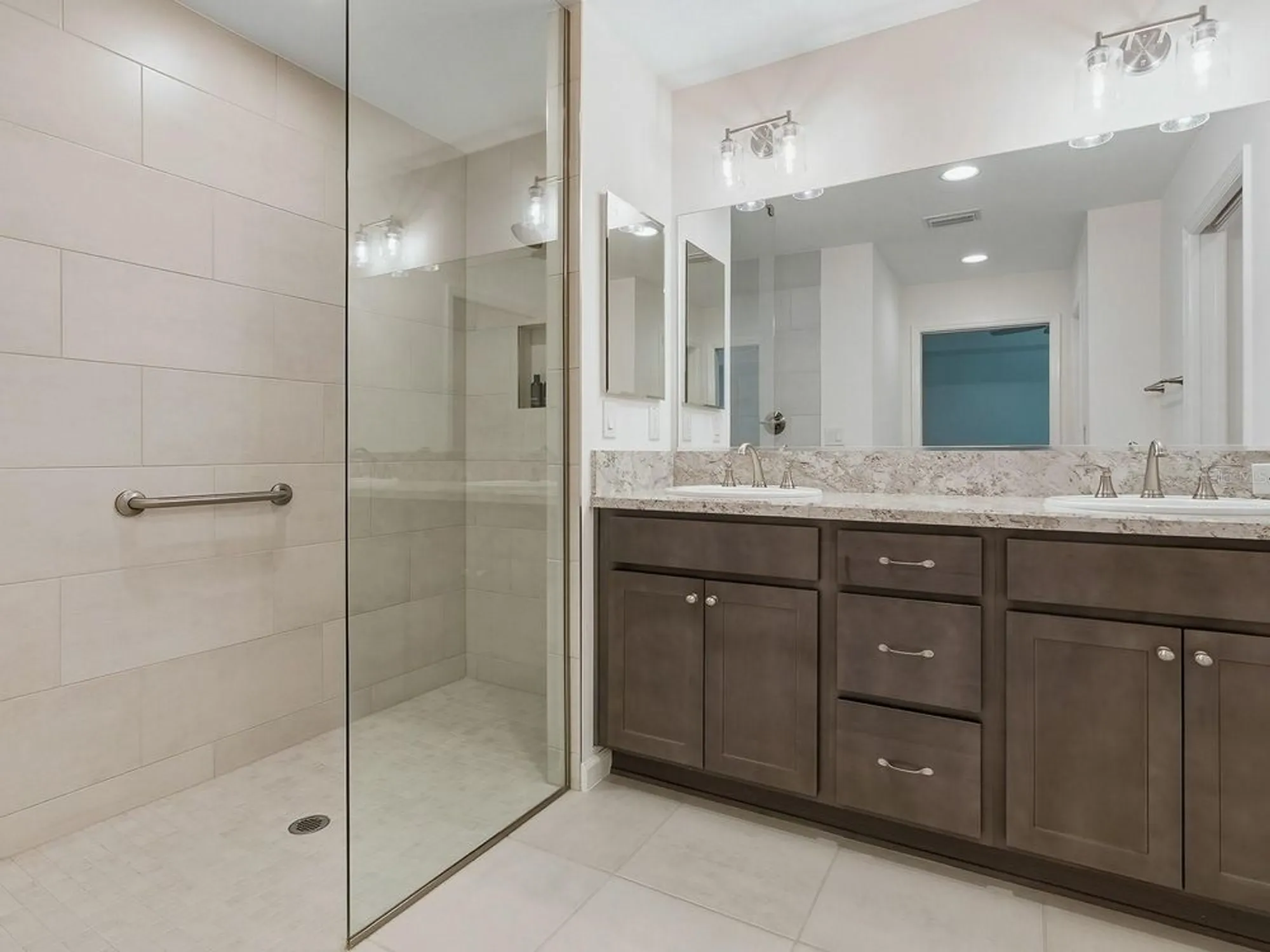 Property Slideshow image 17 of 38 | 2940 gulley ln, The Villages, FL, 32163