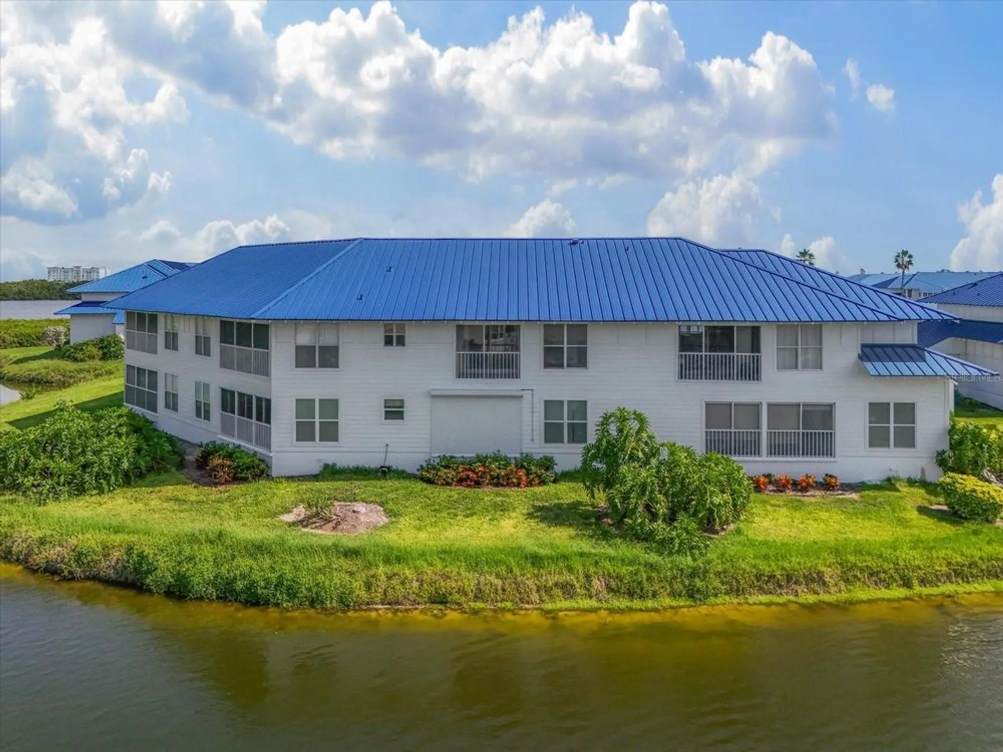 Property Slideshow image 35 of 65 | 970 sandpiper cir # 970, Bradenton, FL, 34209