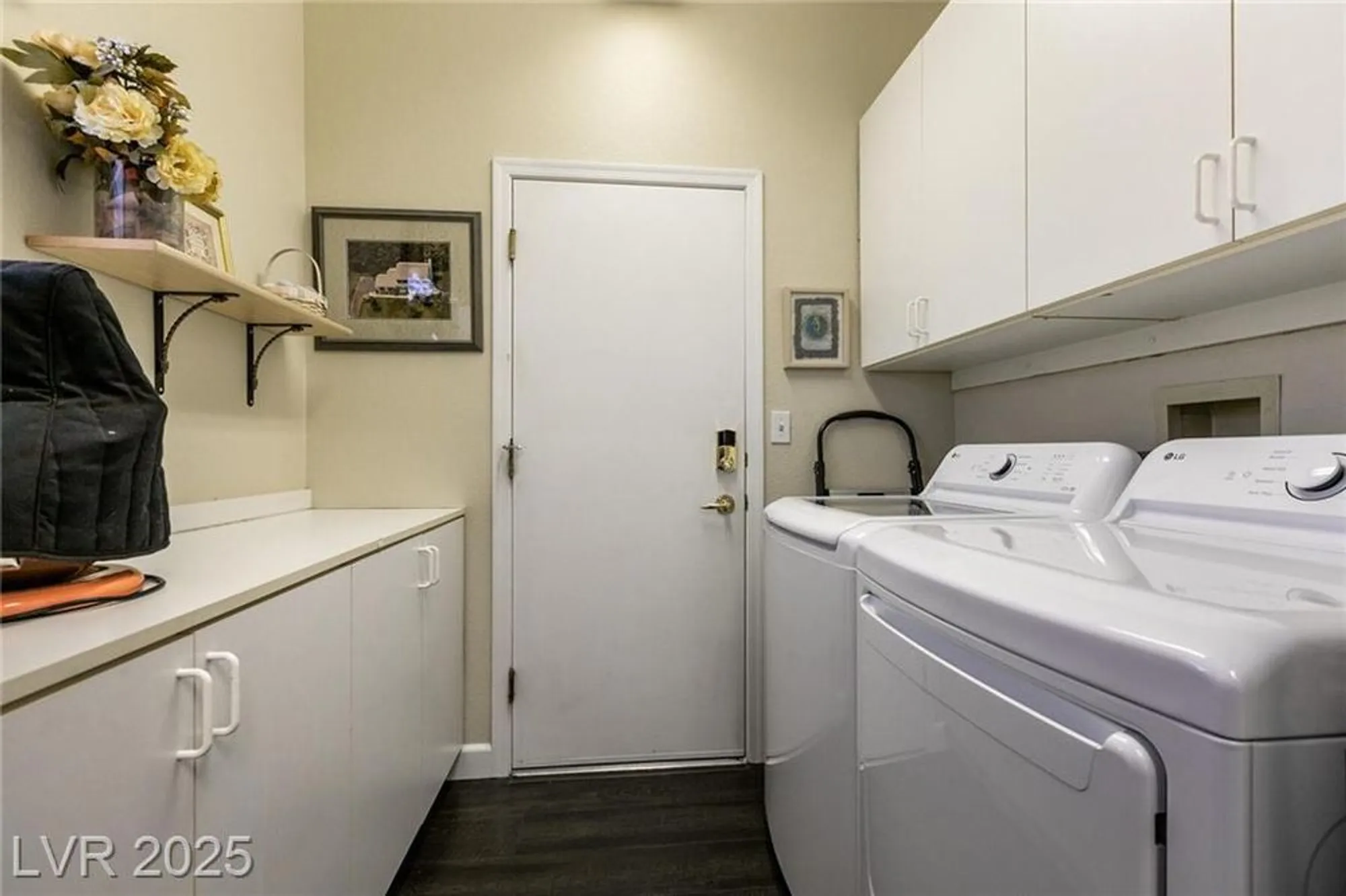 Property Slideshow image 32 of 46 | 1901 capestone st, Las Vegas, NV, 89134