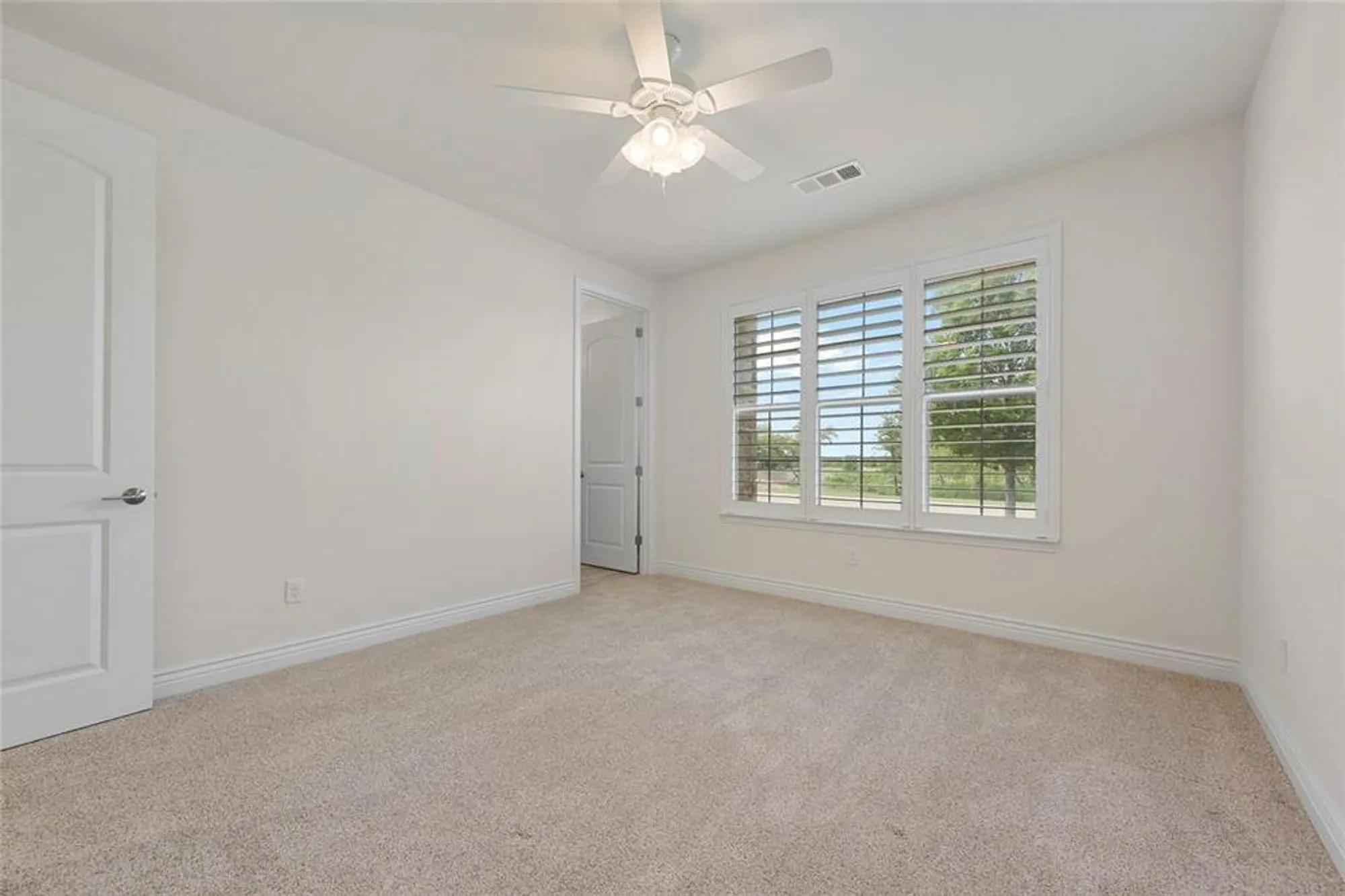 Property Slideshow image 21 of 33 | 9921 flint way, Denton, TX, 76207