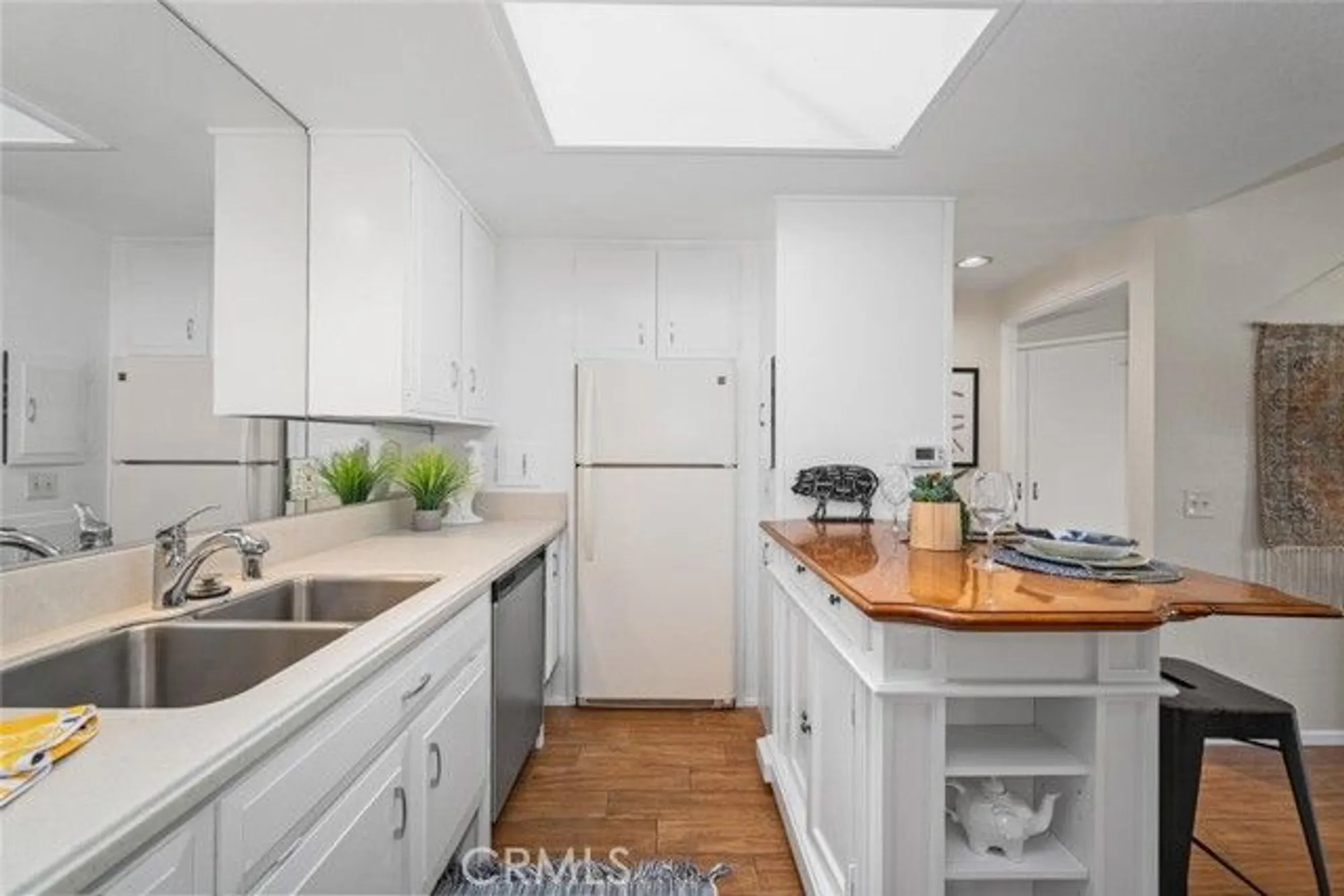 Property Slideshow image 16 of 31 | 13061 del monte dr apt 277l, Seal Beach, CA, 90740