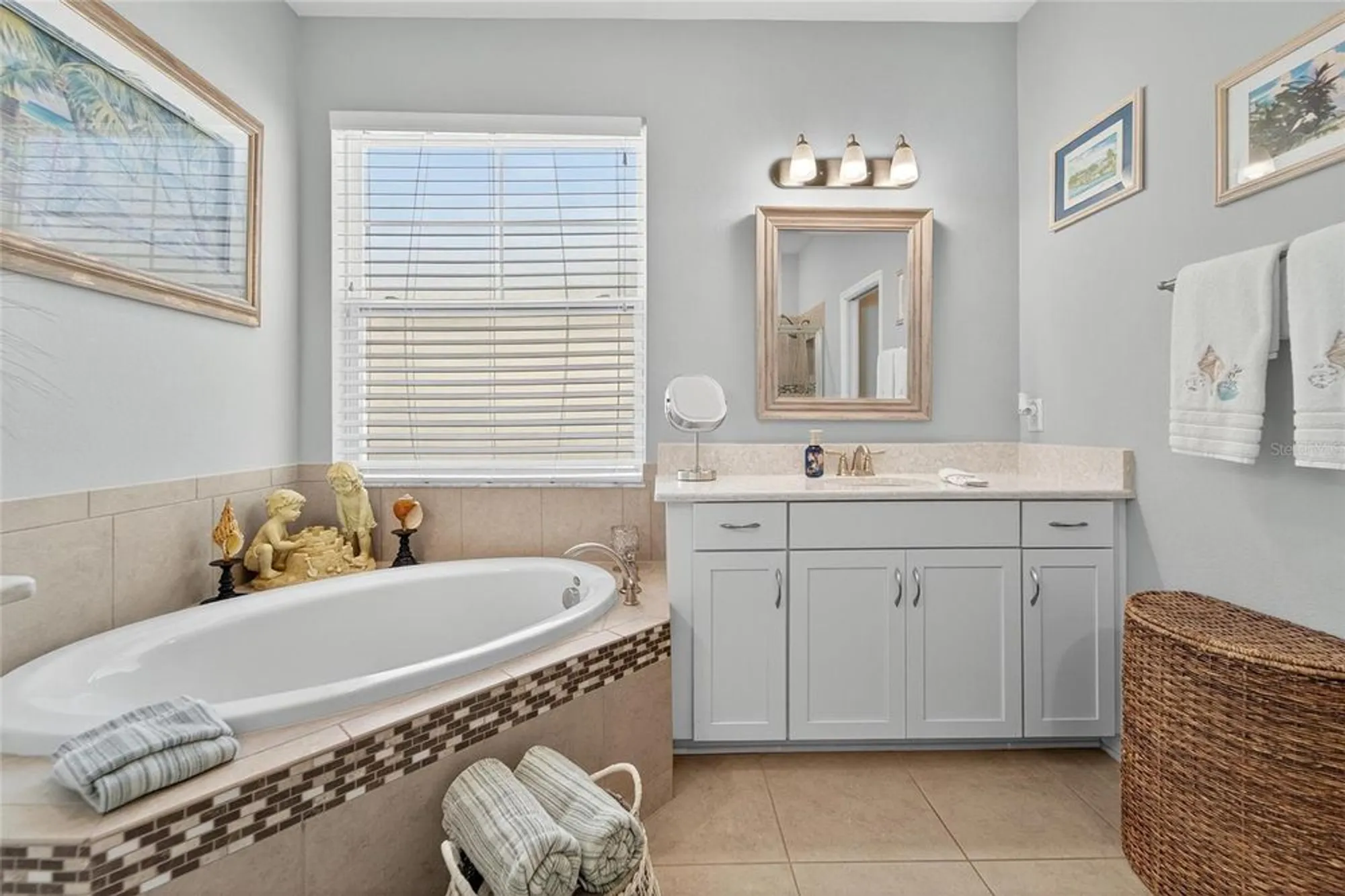 Property Slideshow image 35 of 82 | 5227 admiral pointe dr, Apollo Beach, FL, 33572