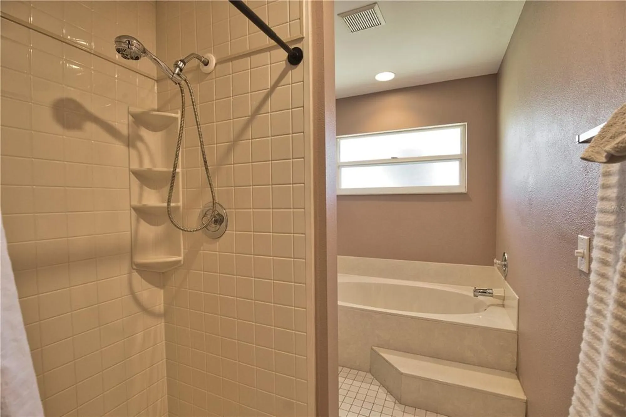 Property Slideshow image 29 of 46 | 698 harrington lake dr 9, Venice, FL, 34293