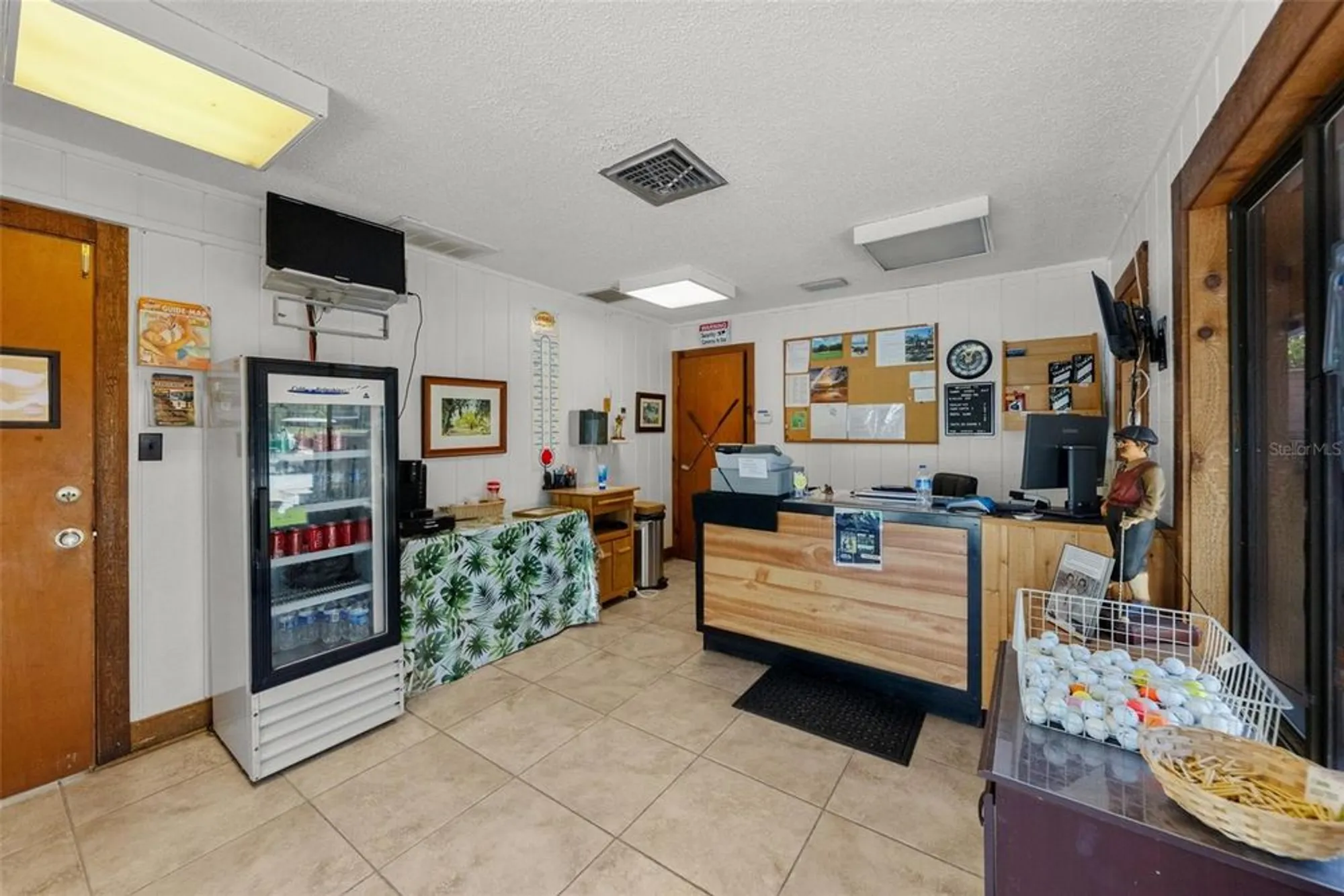 Property Slideshow image 39 of 50 | 6061 fairway ln 1411, Bradenton, FL, 34210