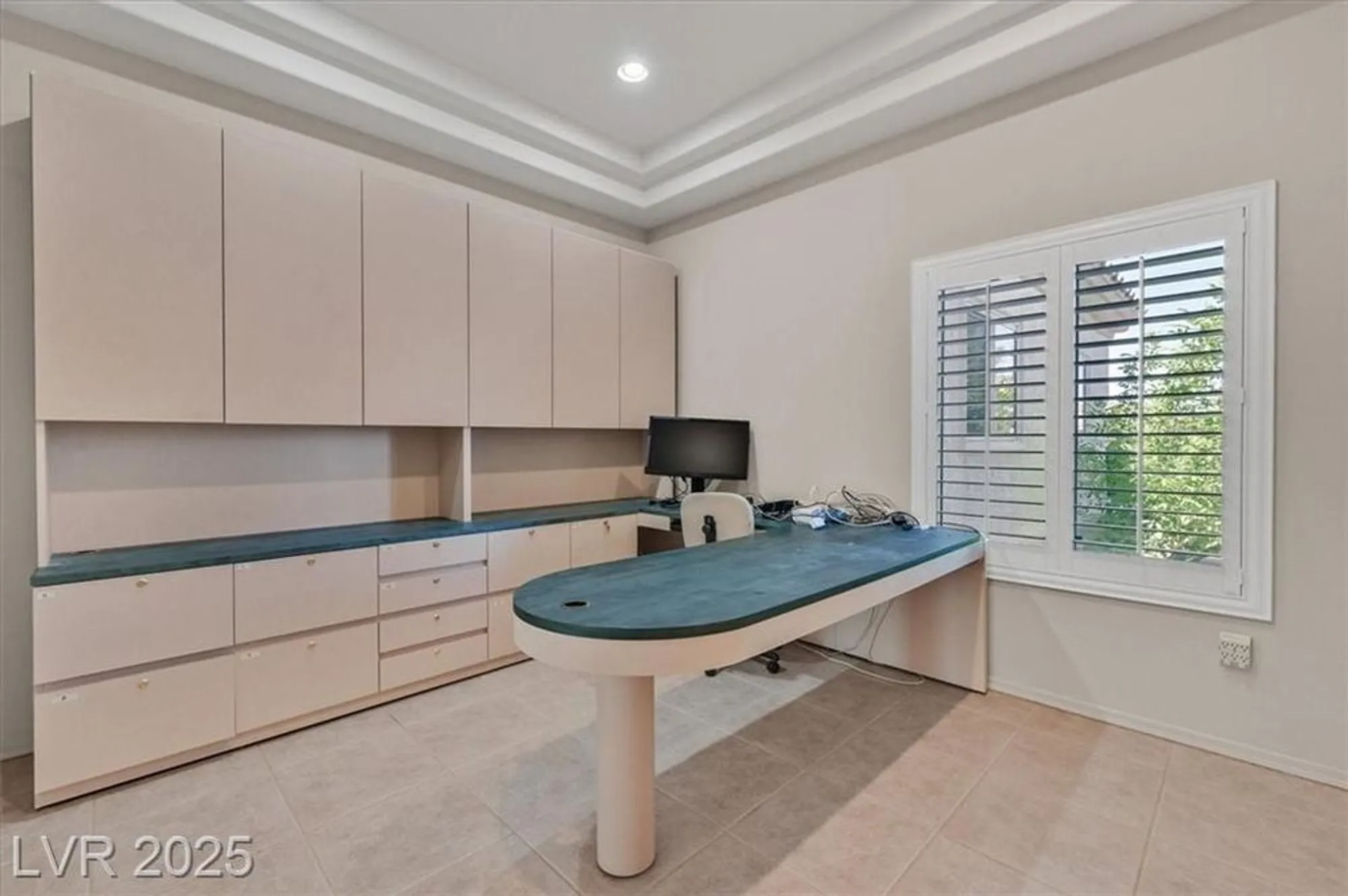 Property Slideshow image 17 of 34 | 10409 shoalhaven dr, Las Vegas, NV, 89134