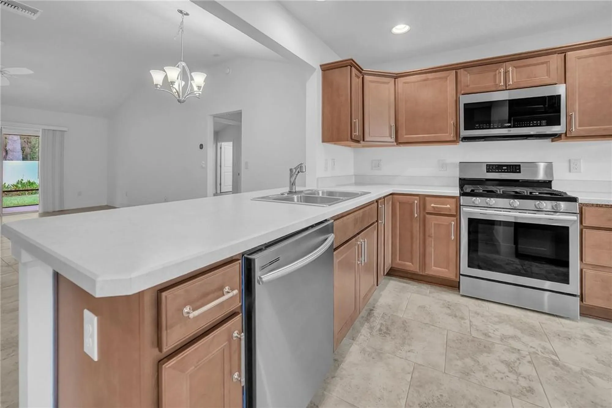 Property Slideshow image 8 of 56 | 5054 francis loop, The Villages, FL, 32163