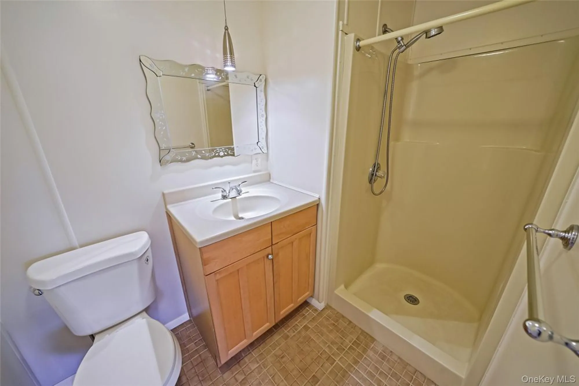 Property Slideshow image 21 of 29 | 91 village cir, Manorville, NY, 11949