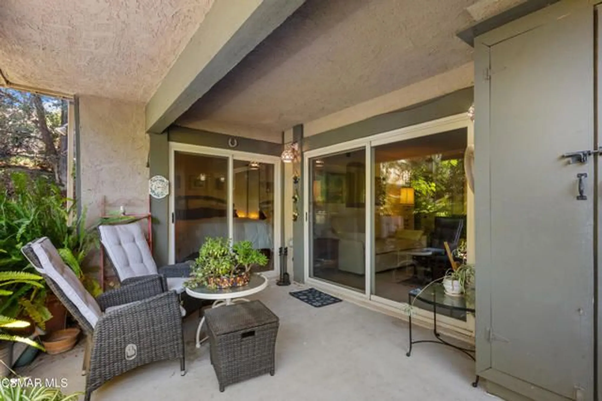 Property Slideshow image 19 of 33 | 351 chestnut hill ct 14, Thousand Oaks, CA, 91360