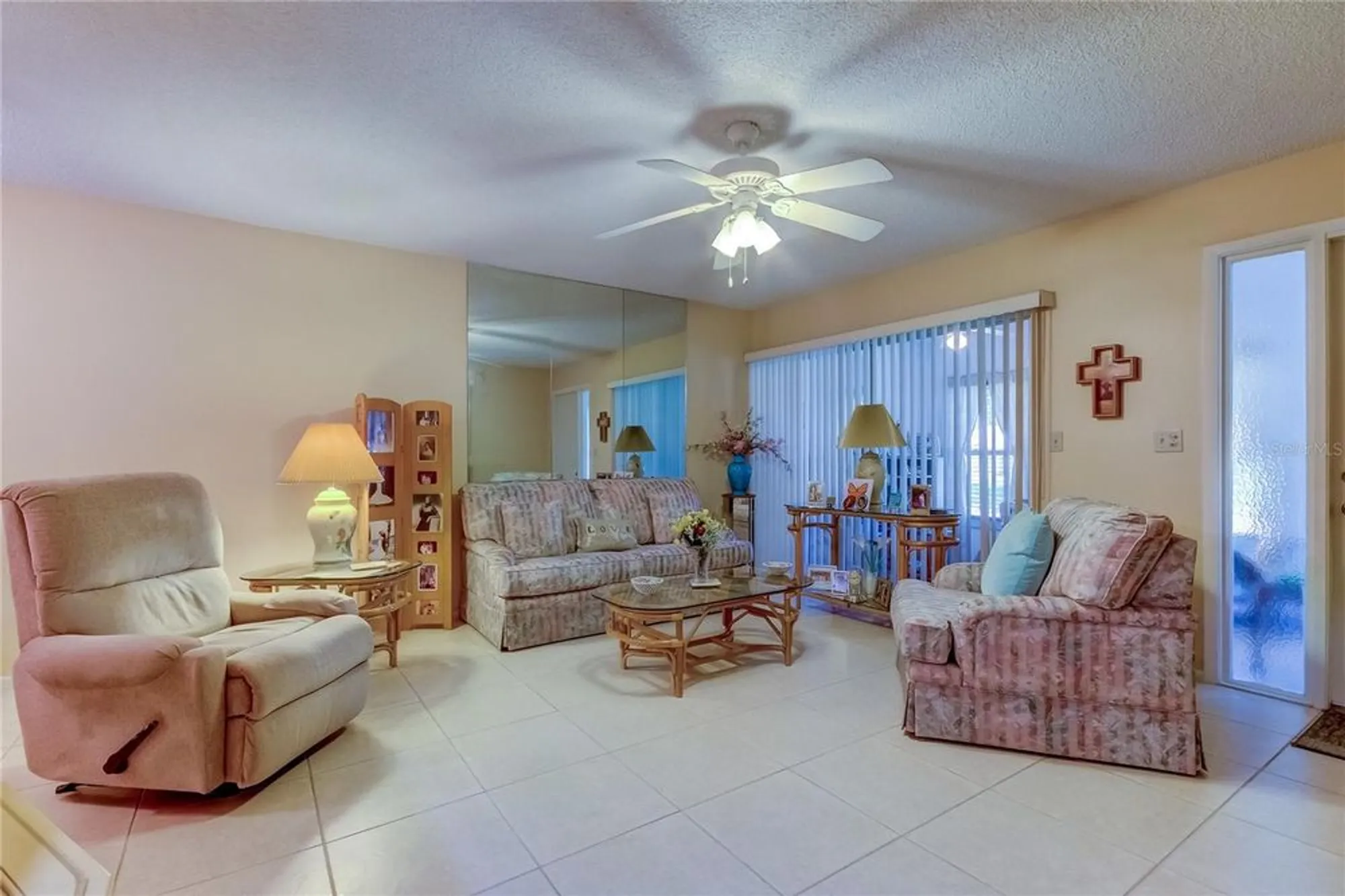 Property Slideshow image 17 of 44 | 3283 hilary cir 2c, Palm Harbor, FL, 34684