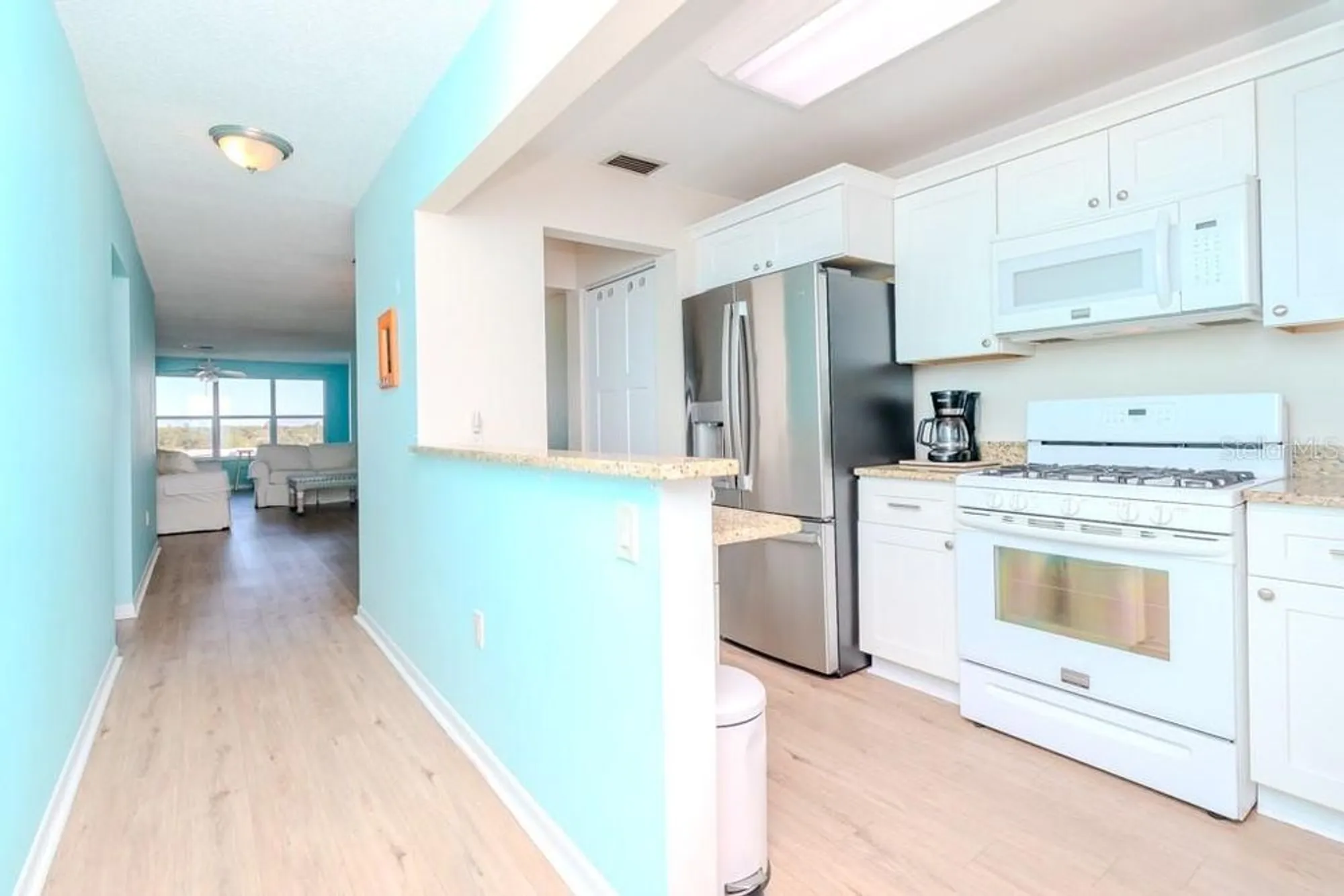 Property Slideshow image 5 of 51 | 6025 shore blvd 611, Gulfport, FL, 33707