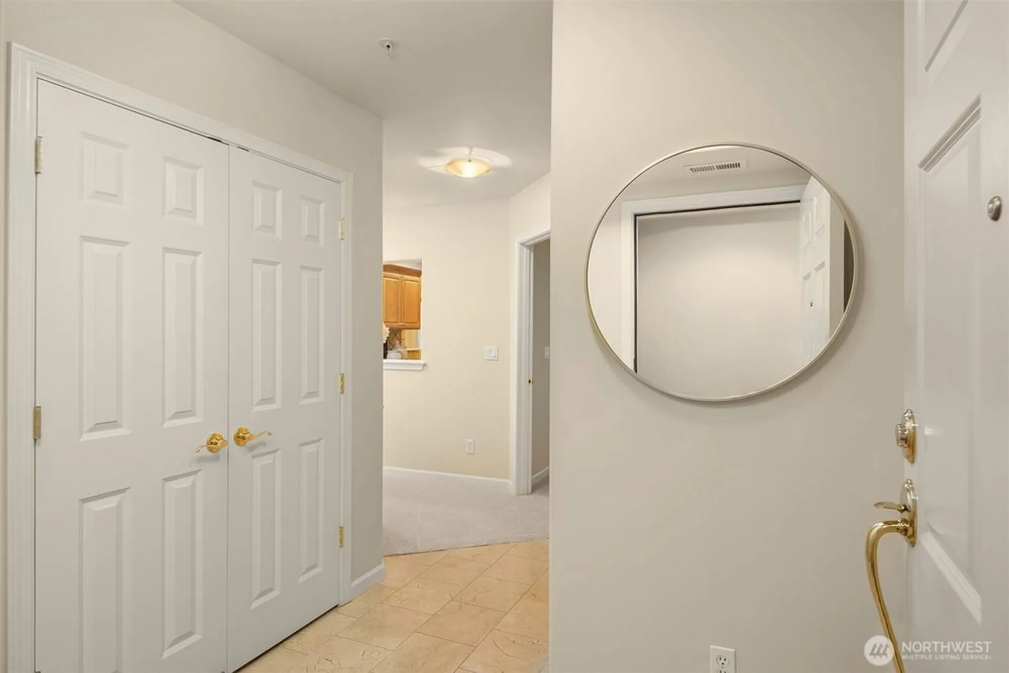 Property Slideshow image 5 of 40 | 4535 providence point pl 103, Issaquah, WA, 98029