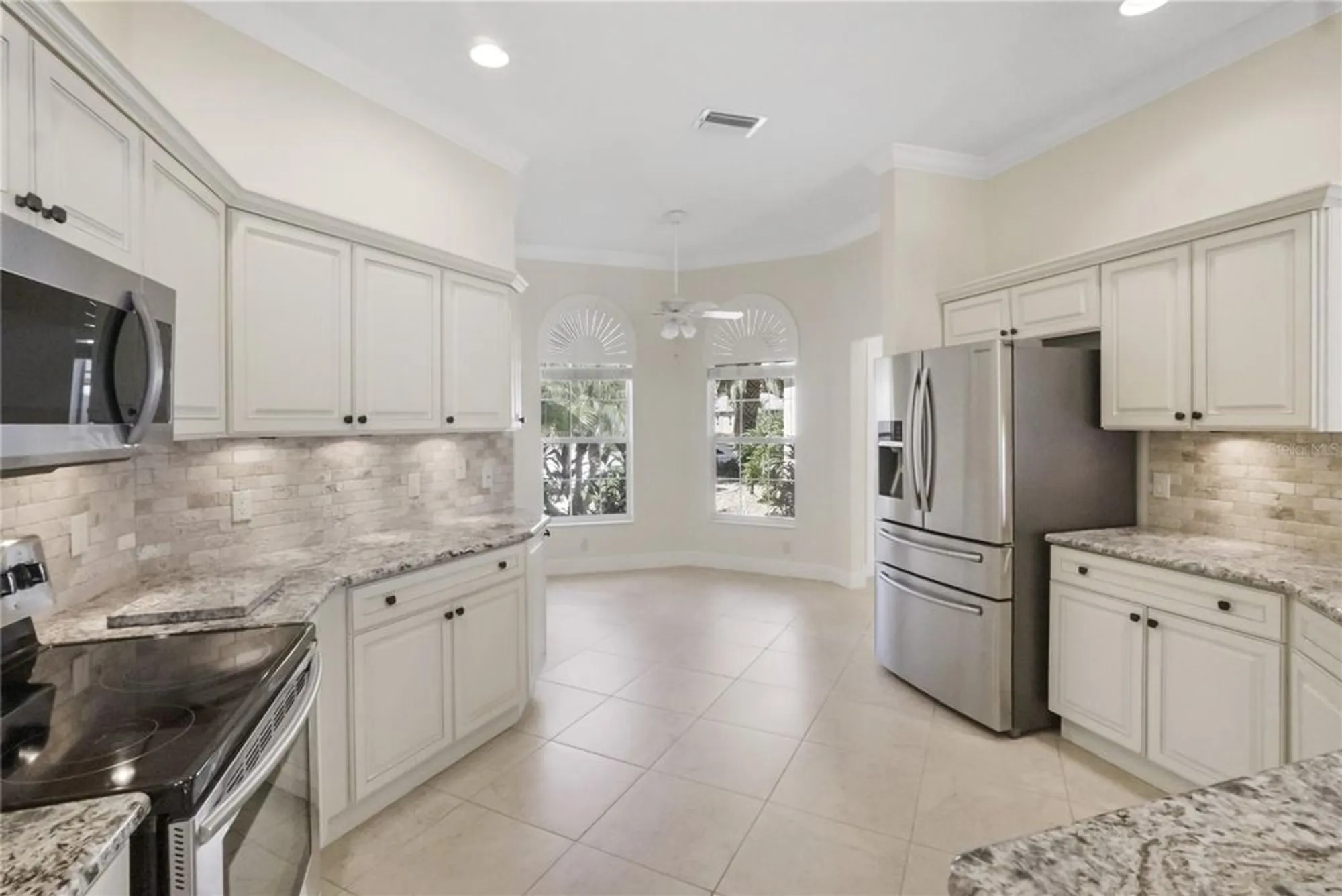 Property Slideshow image 12 of 44 | 445 society hill cir, The Villages, FL, 32162