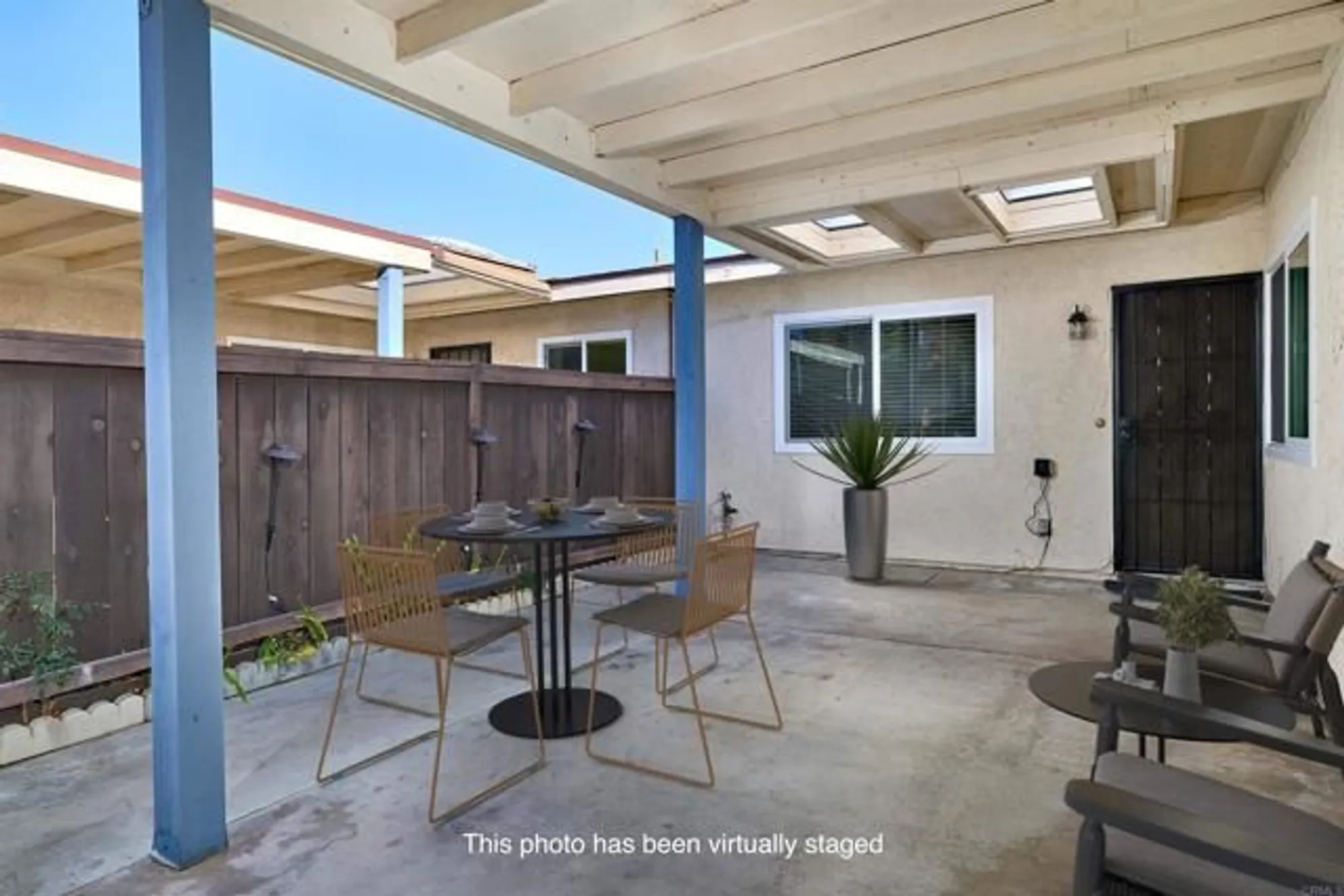 Property Slideshow image 17 of 23 | 942 royal tern way, Oceanside, CA, 92057