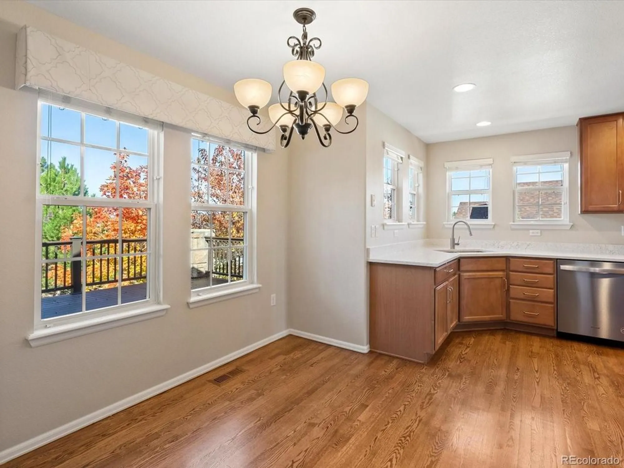Property Slideshow image 7 of 32 | 22383 e heritage pkwy, Aurora, CO, 80016