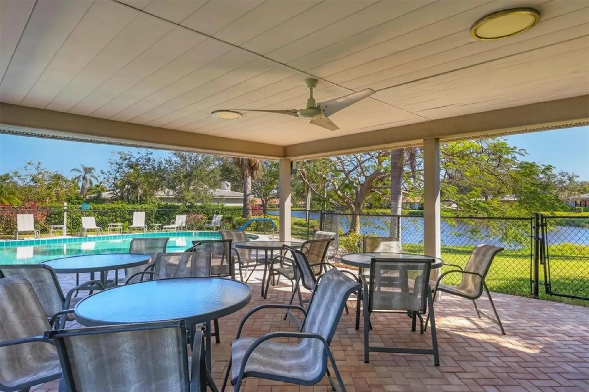 Property Slideshow image 52 of 59 | 3825 wilshire cir 1, Sarasota, FL, 34238