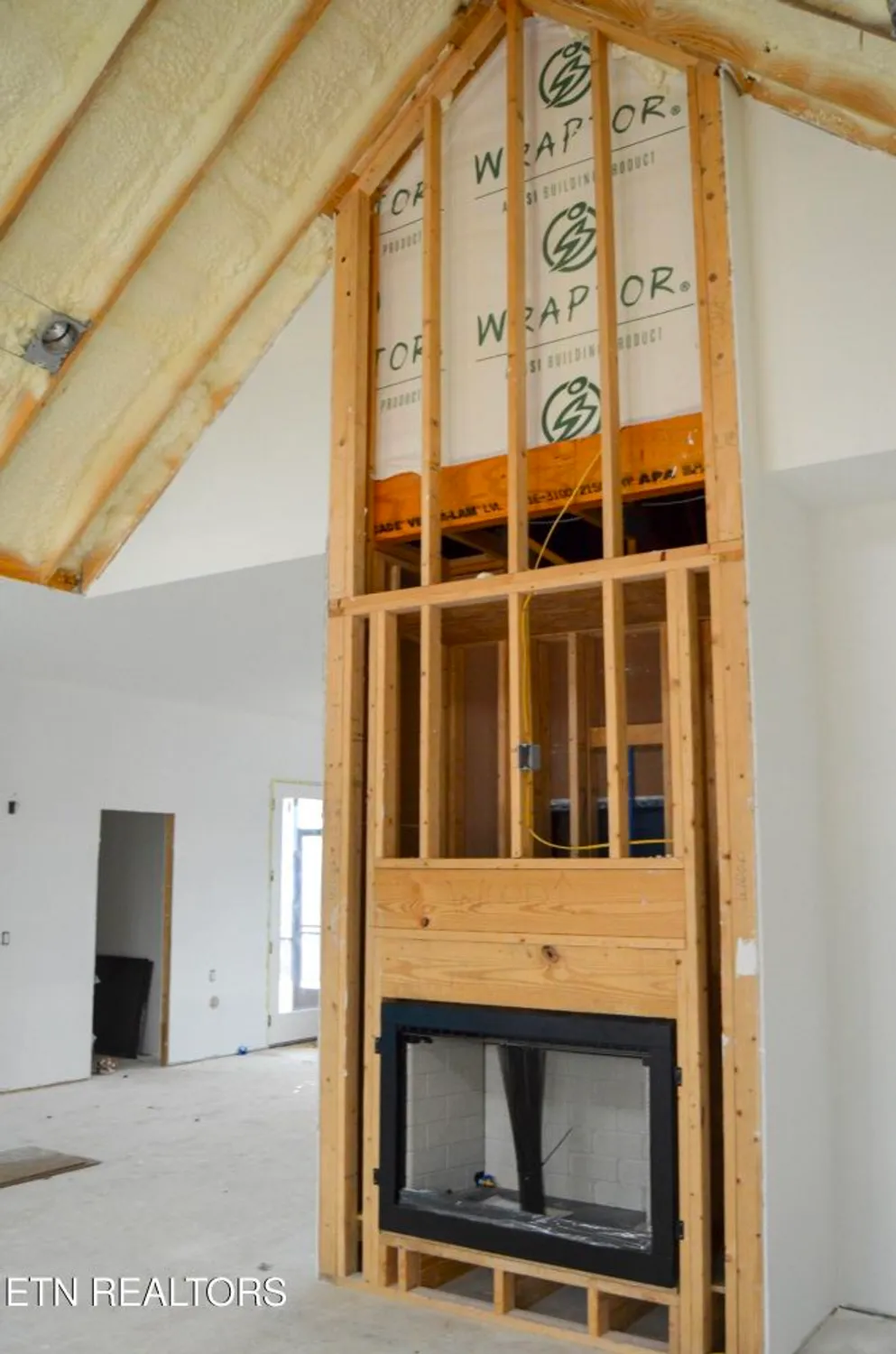 Property Slideshow image 9 of 23 | 124 markham ln, Crossville, TN, 38558