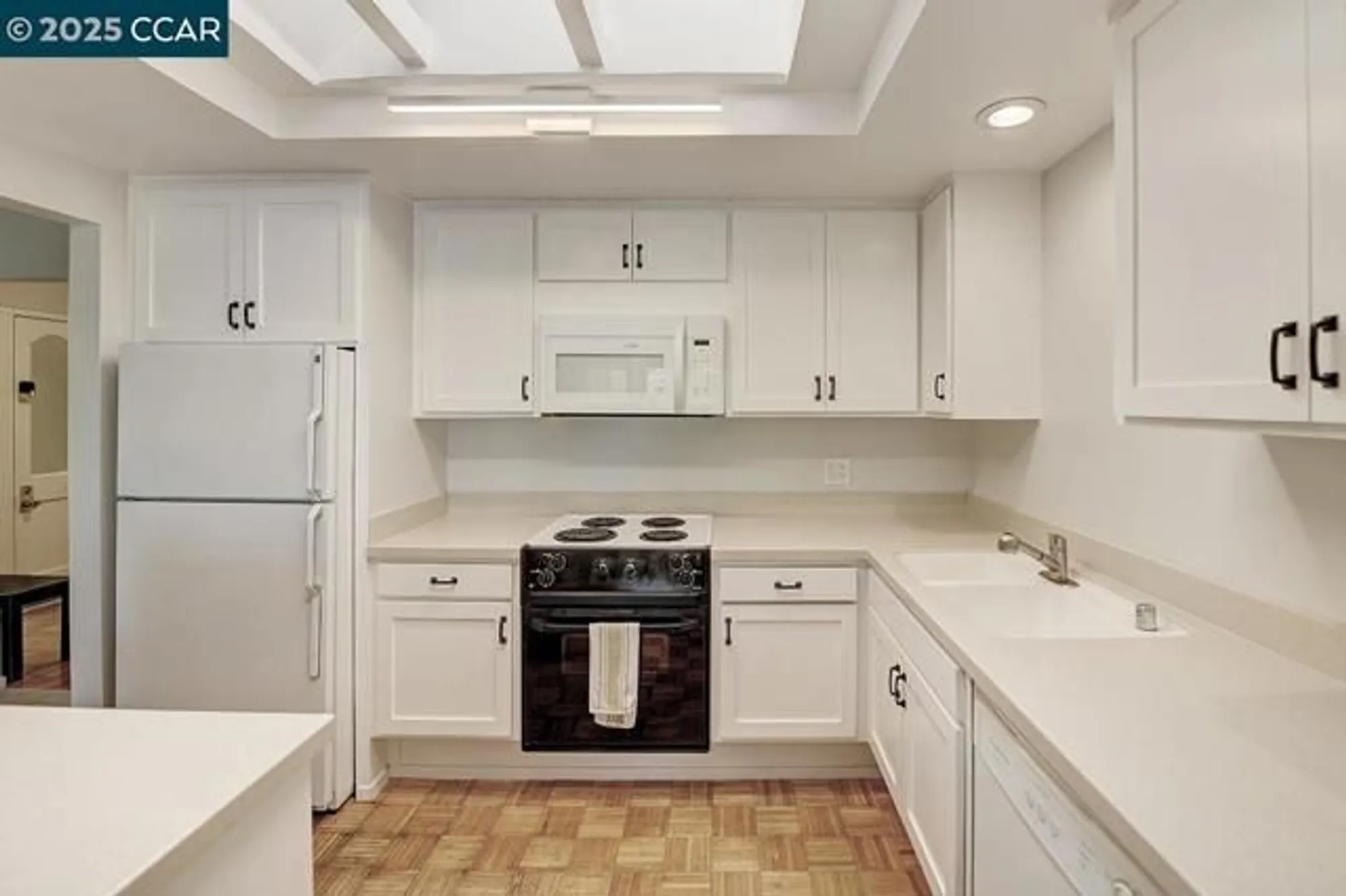 Property Slideshow image 9 of 43 | 1427 rockledge ln apt 5, Walnut Creek, CA, 94595